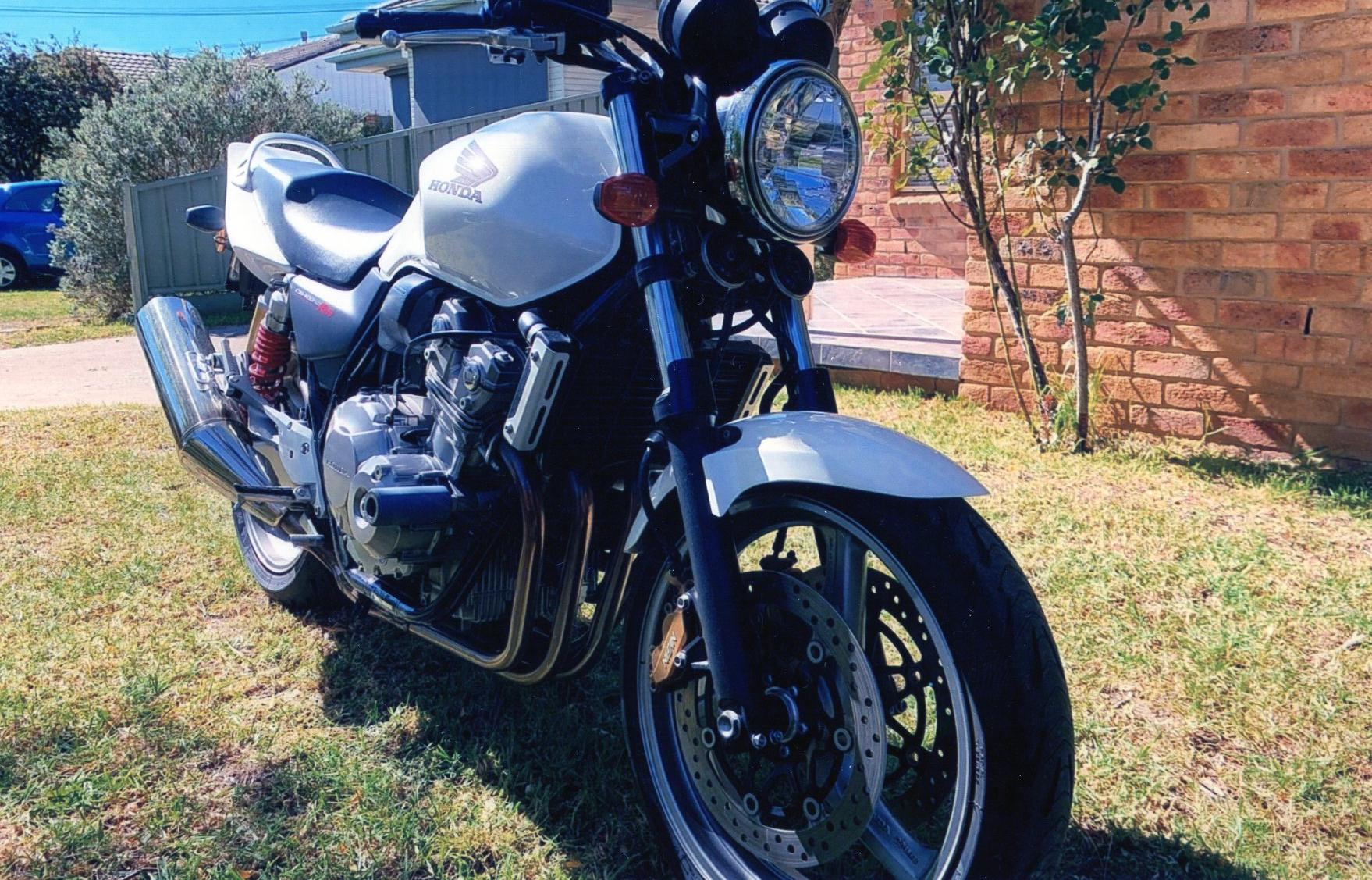 2009 HONDA CB400 ROAD