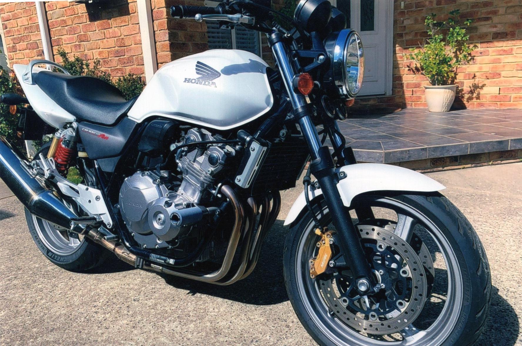 2009 HONDA CB400 ROAD