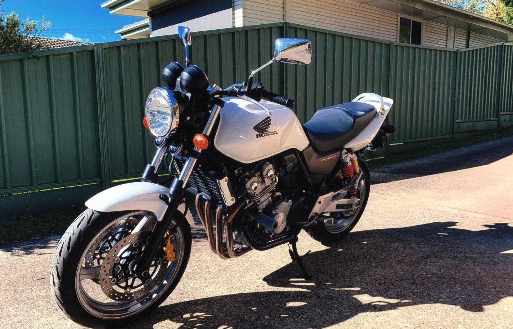 2009 HONDA CB400 ROAD
