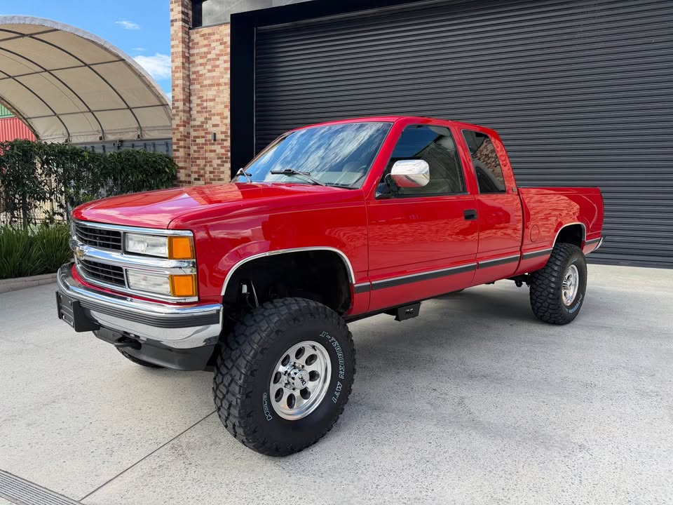 1995 CHEVROLET SILVERADO 4 SP AUTOMATIC XTRA CAB UTILITY