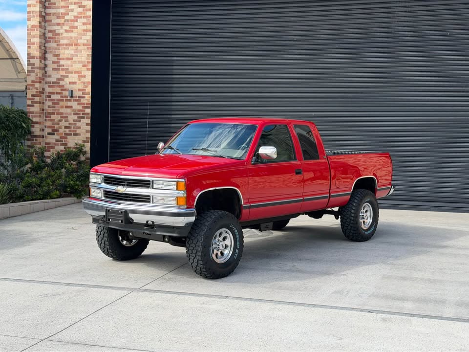 1995 CHEVROLET SILVERADO 4 SP AUTOMATIC XTRA CAB UTILITY