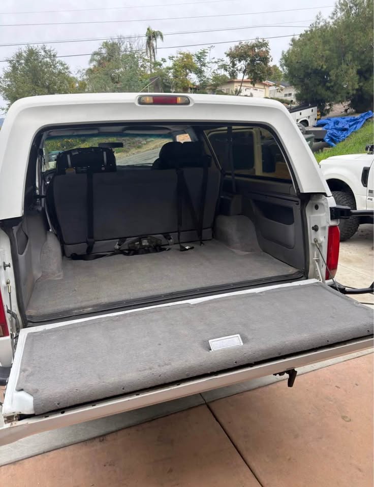 1995 FORD BRONCO 4 SP AUTOMATIC WAGON