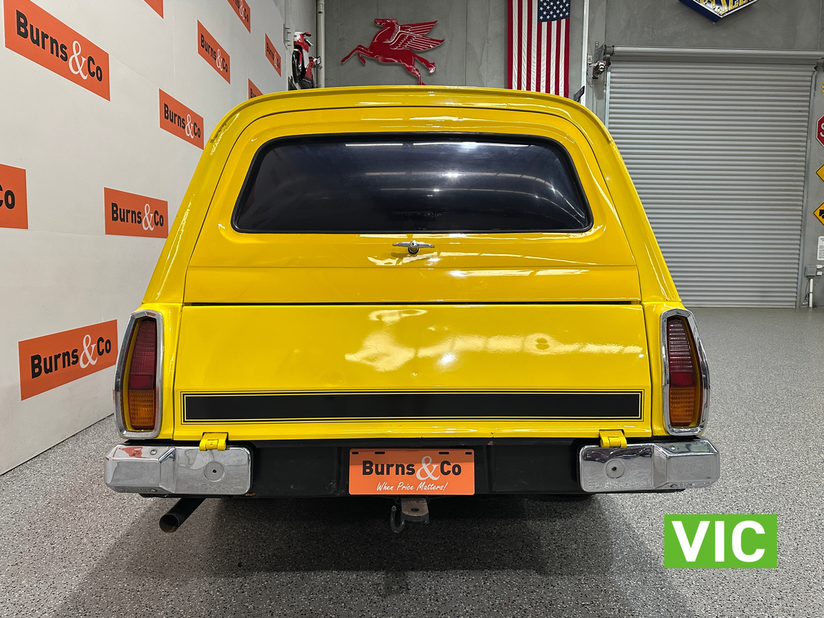 1975 HOLDEN HJ SANDMAN 308 MANUAL PANEL VAN 