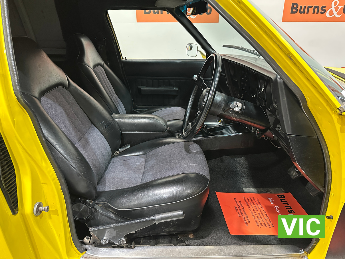 1975 HOLDEN HJ SANDMAN 308 MANUAL PANEL VAN 