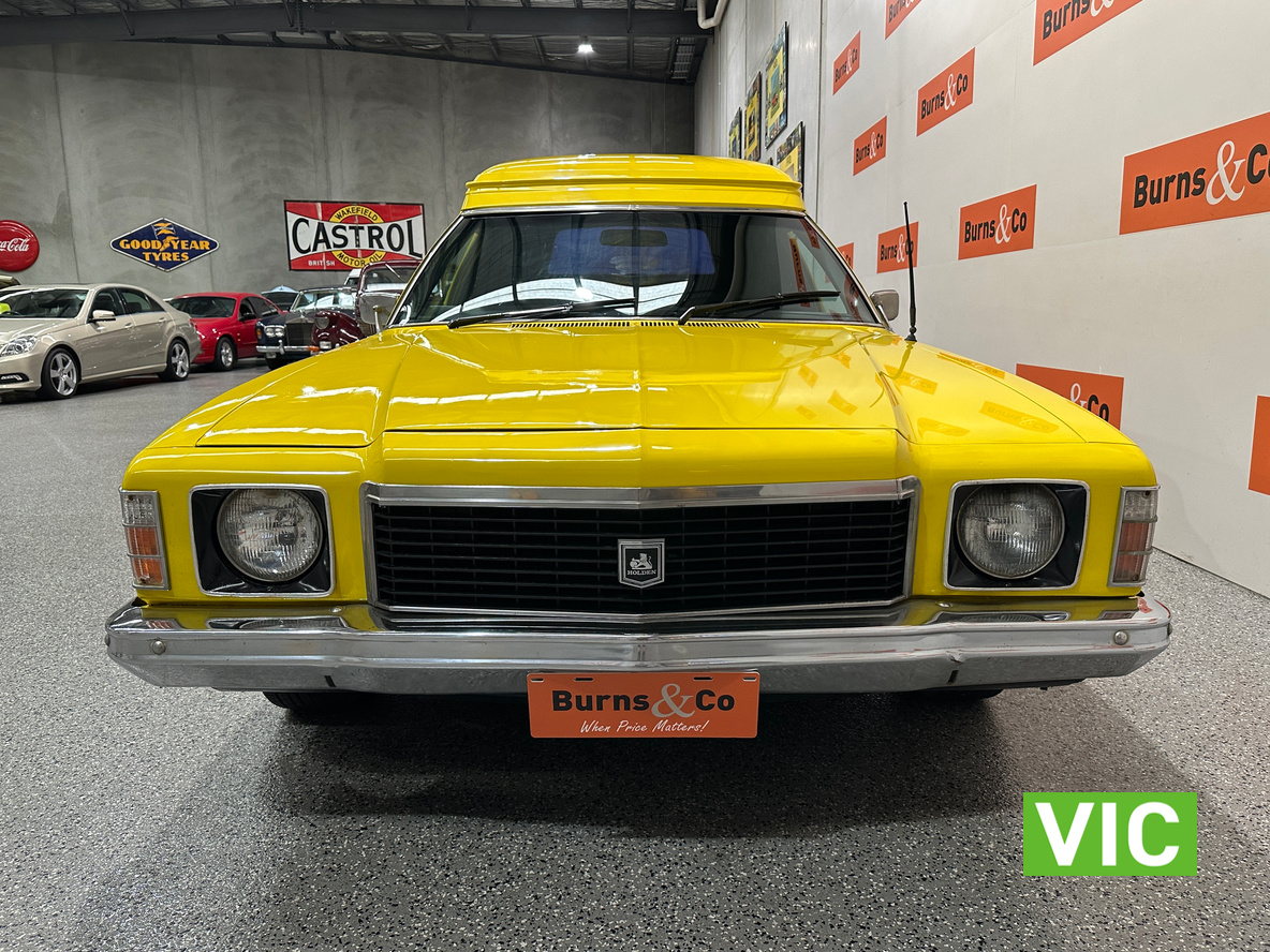 1975 HOLDEN HJ SANDMAN 308 MANUAL PANEL VAN 