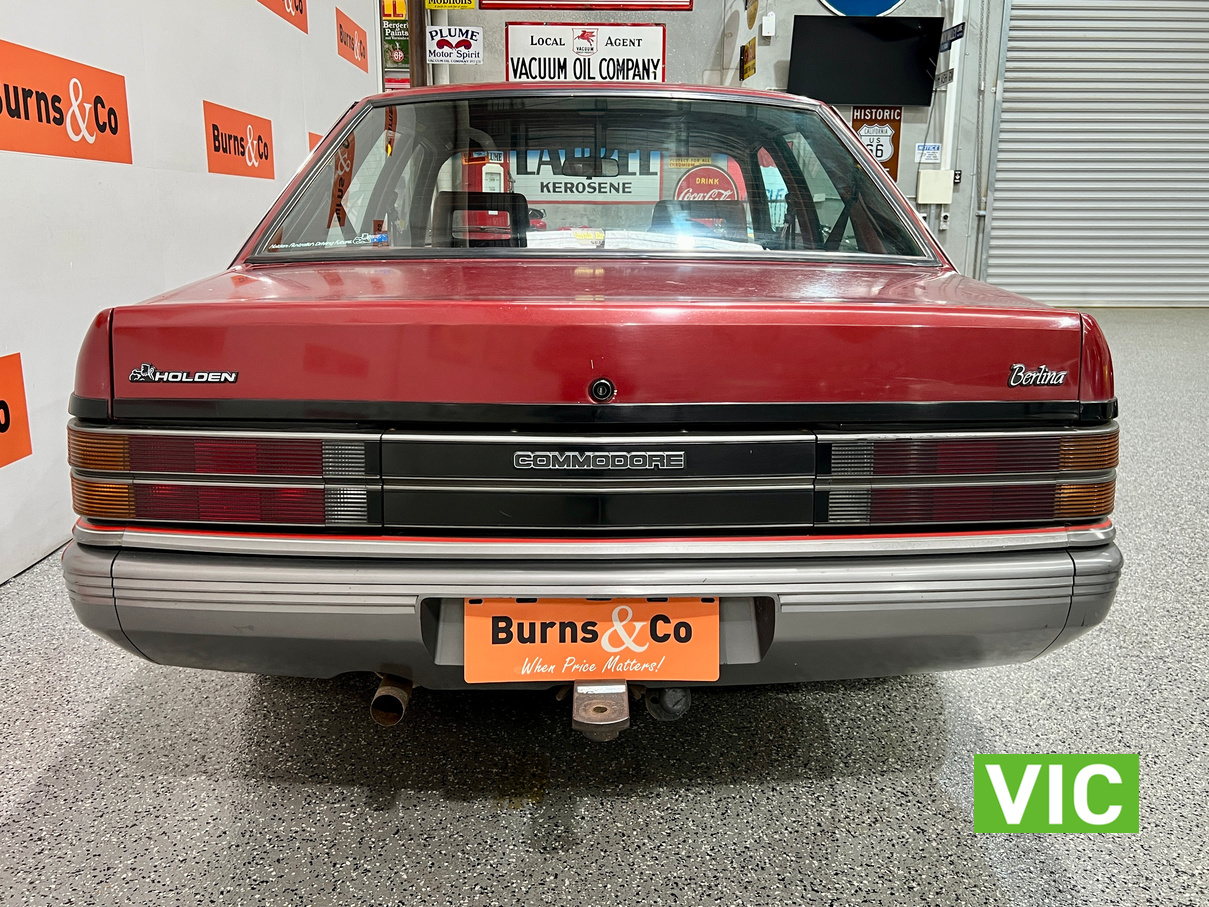 1986 HOLDEN VL BERLINA 6 CYL AUTO SEDAN - PROJECT