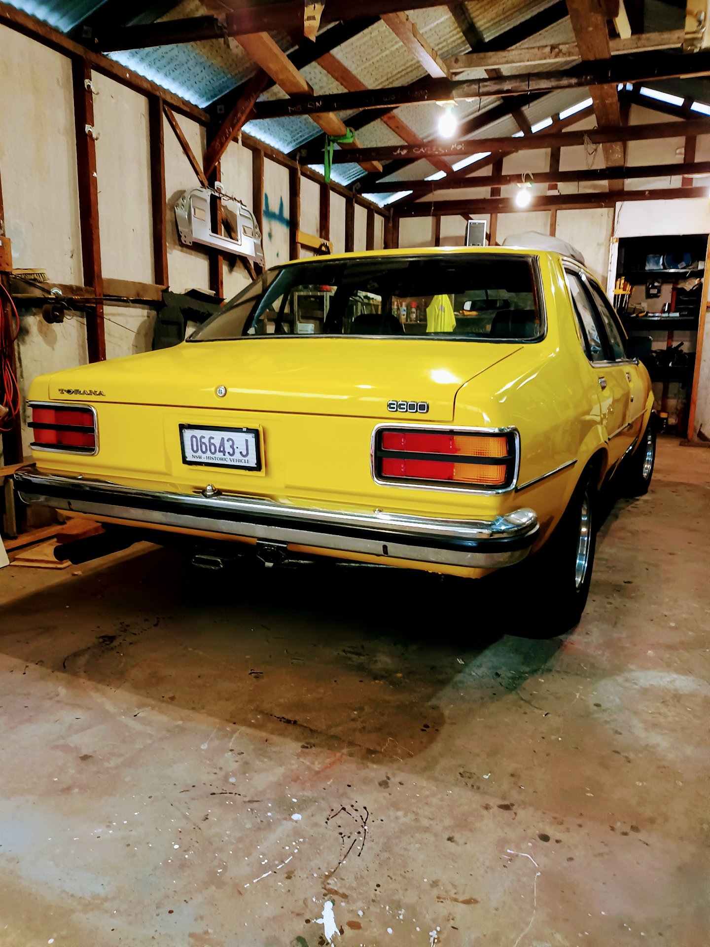 1977 HOLDEN TORANA LX SL 3 SP AUTOMATIC 4D SEDAN