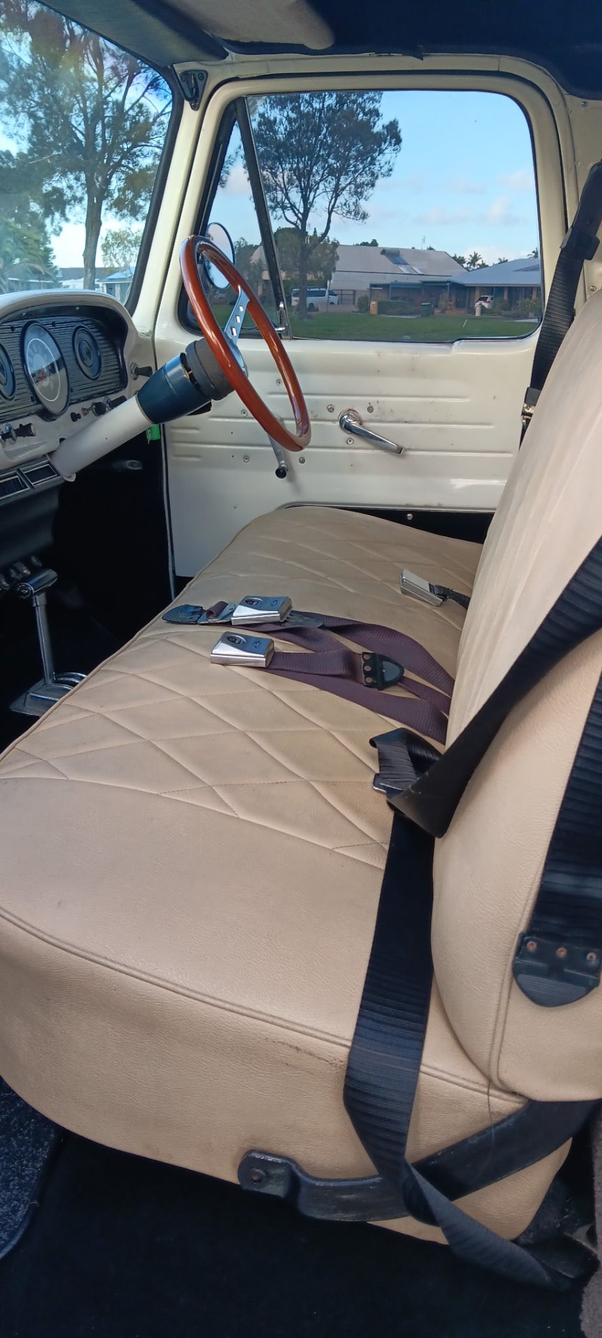 1966 FORD F100 3 SP AUTOMATIC 2D UTILITY