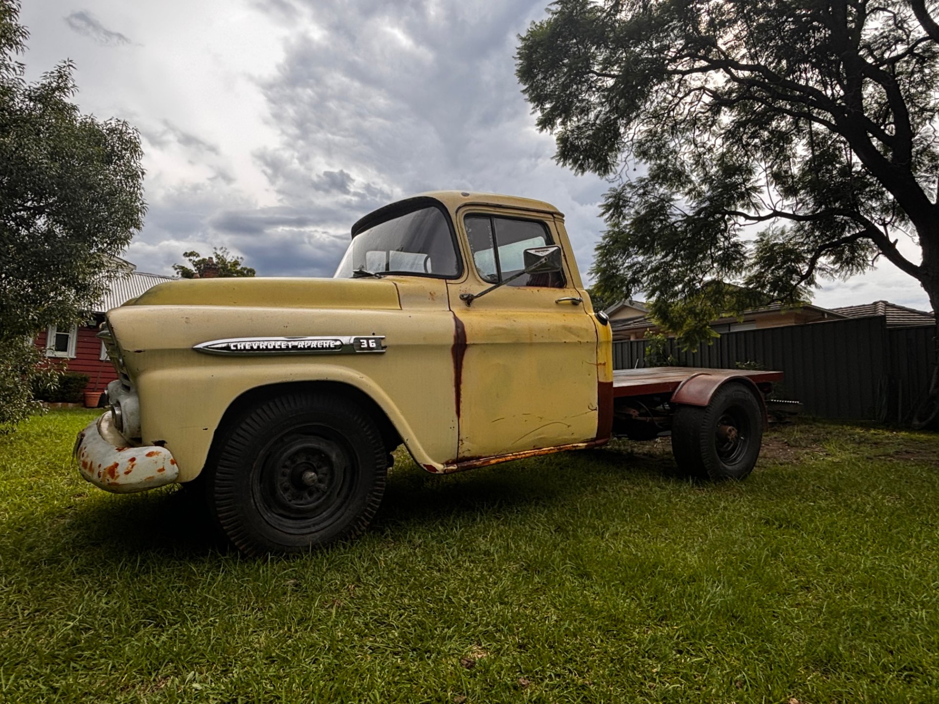 1959 CHEVROLET APACHE 2D UTILITY