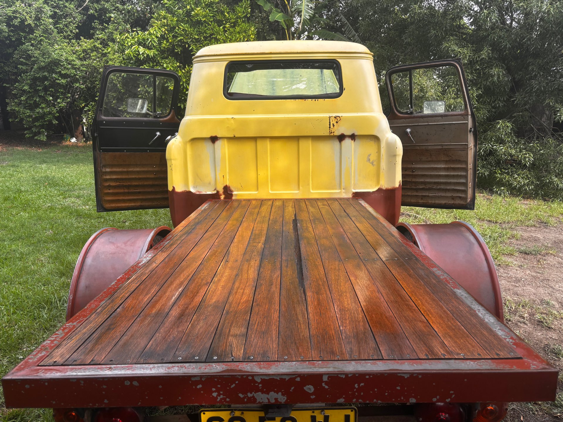 1959 CHEVROLET APACHE 2D UTILITY