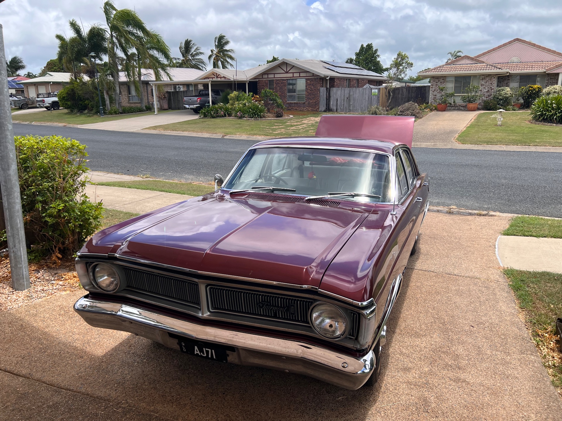 1971 FORD FAIRMONT XY 3 SP AUTOMATIC 4D SEDAN