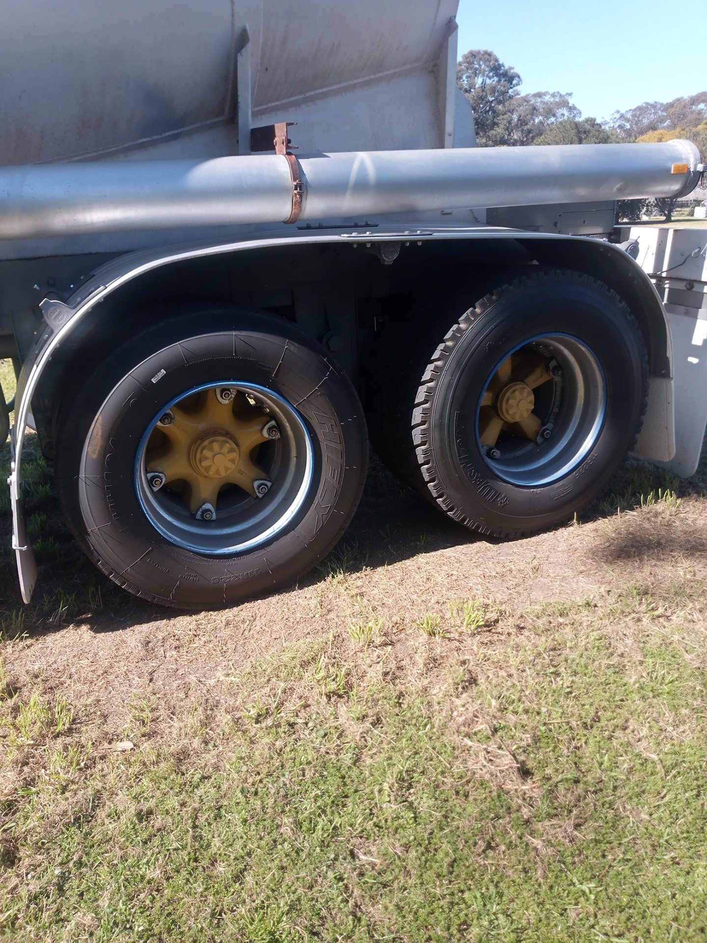 1969 FRUEHAUF TANKER TRAILER