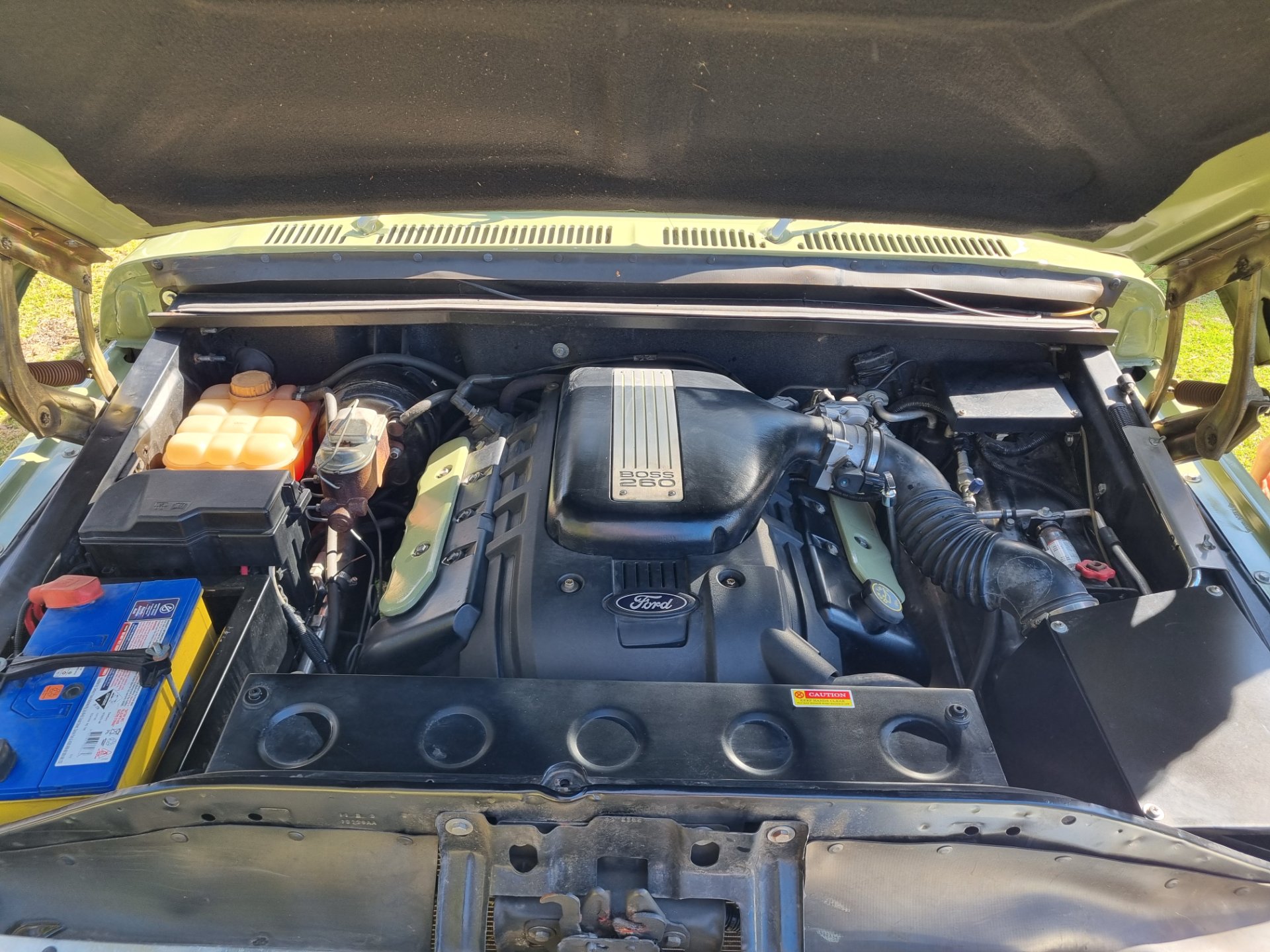 1974 FORD F100 4 SP AUTOMATIC UTILITY