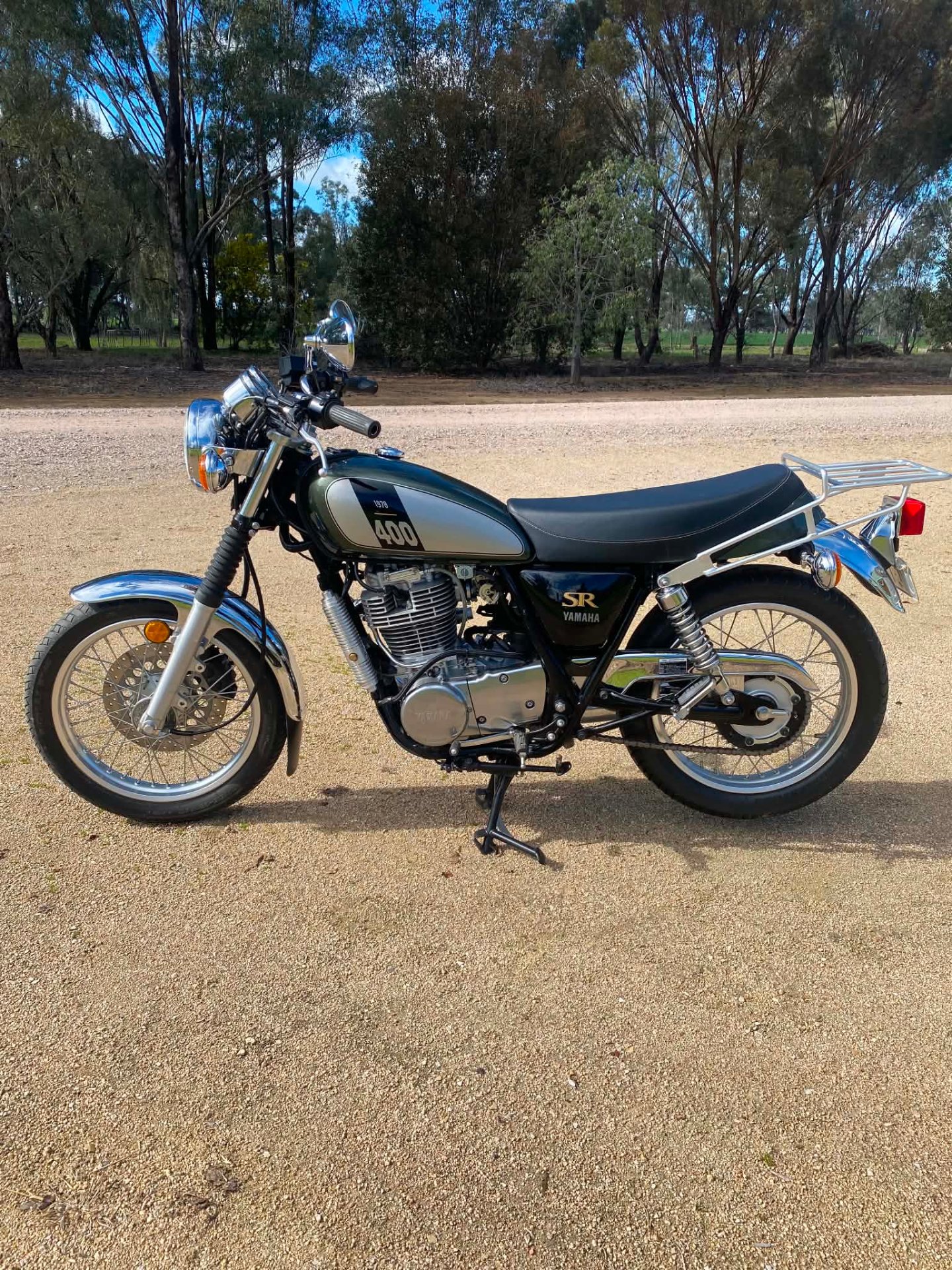 2017 YAMAHA SR400 ROAD 