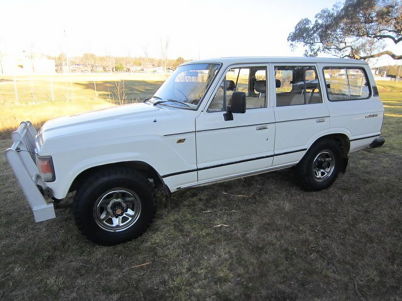 1986 TOYOTA LANDCRUISER HJ61RG SAHARA (4x4) 4 SP AUTOMATIC 4x4 4D WAGON (532266)