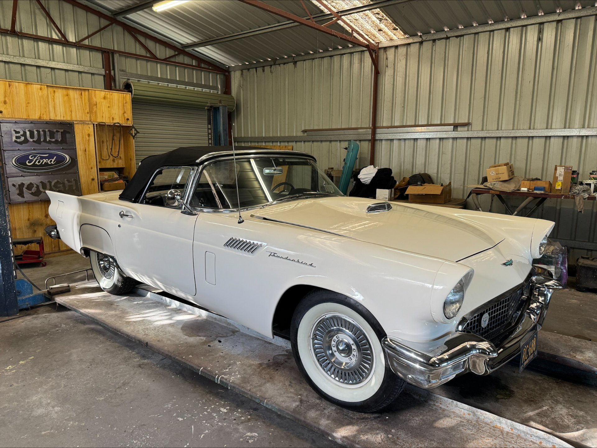 1957 FORD THUNDERBIRD CONVERTIBLE