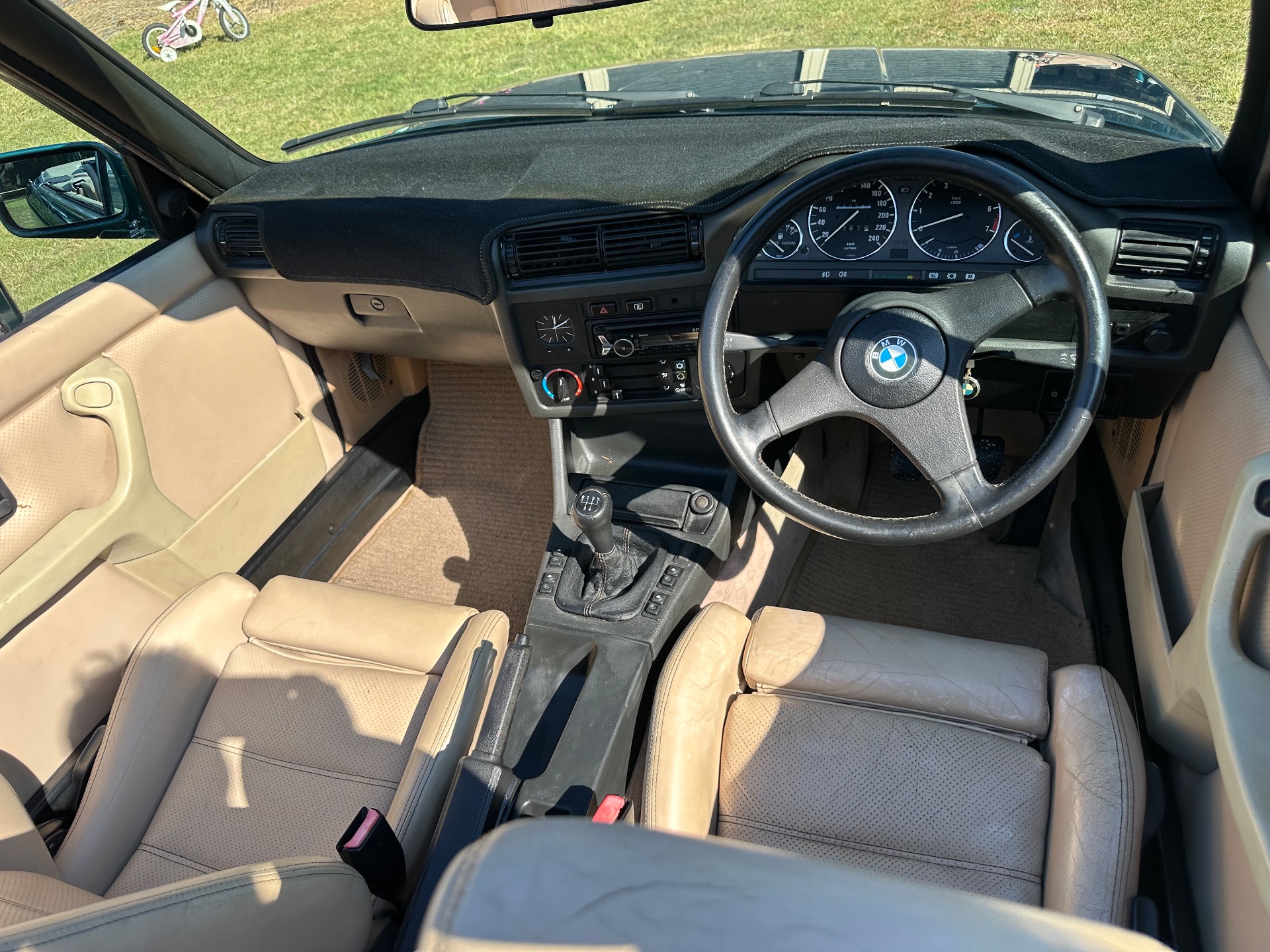 1992 BMW 3 25i 5 SP MANUAL 2D CONVERTIBLE