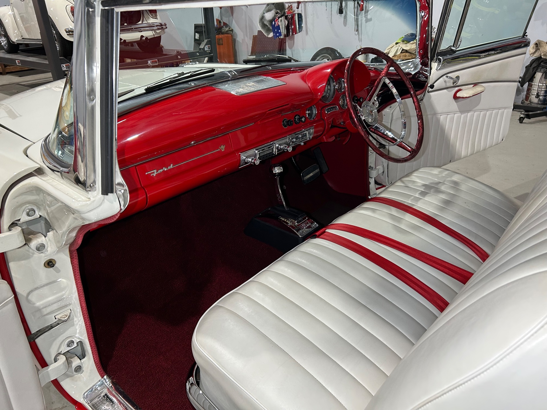 1956 FORD VICTORIA AUTOMATIC 2 DR SPORTS COUPE
