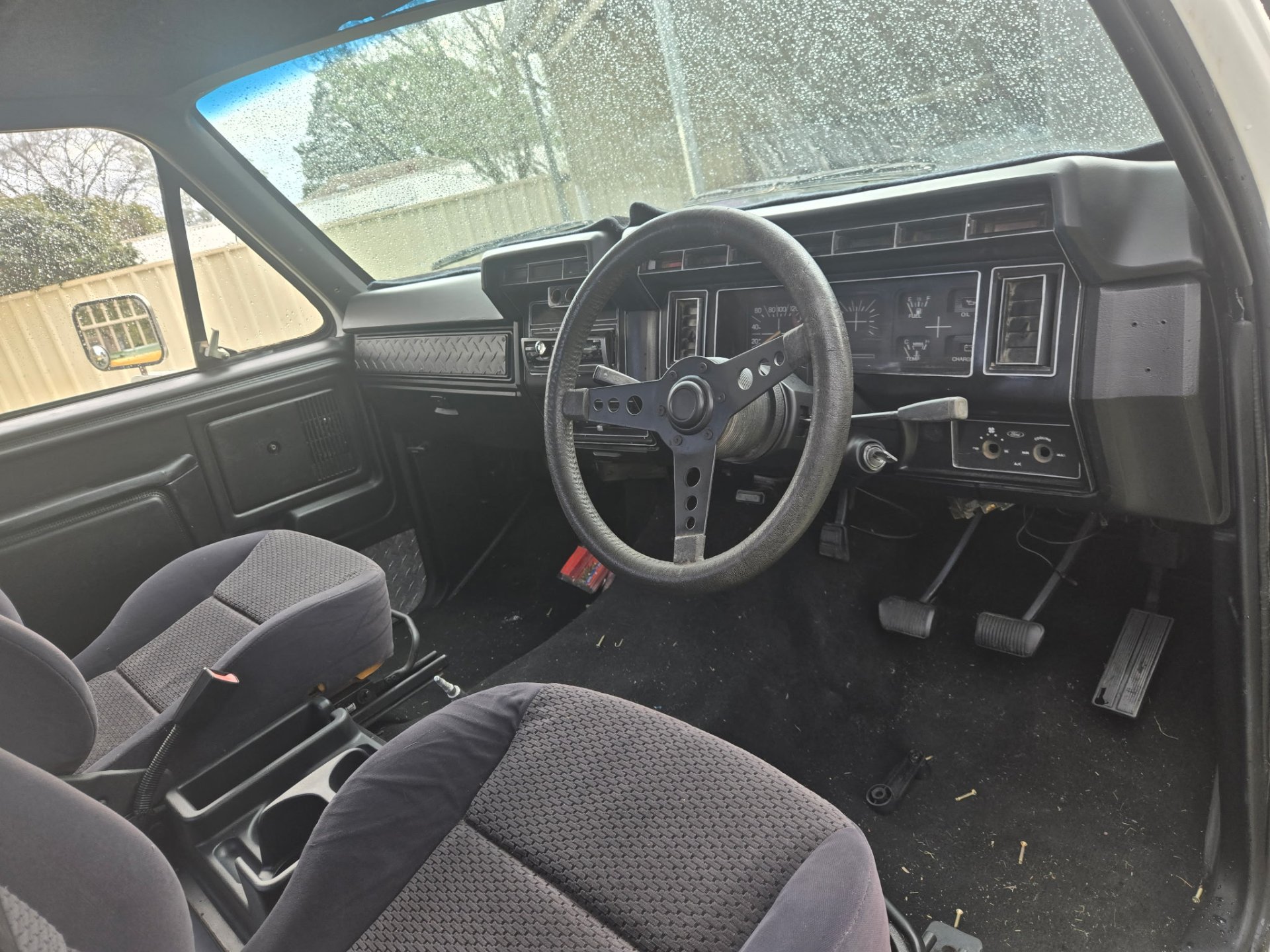 1984 FORD F100 5 SP MANUAL EXTRA CAB UTILITY