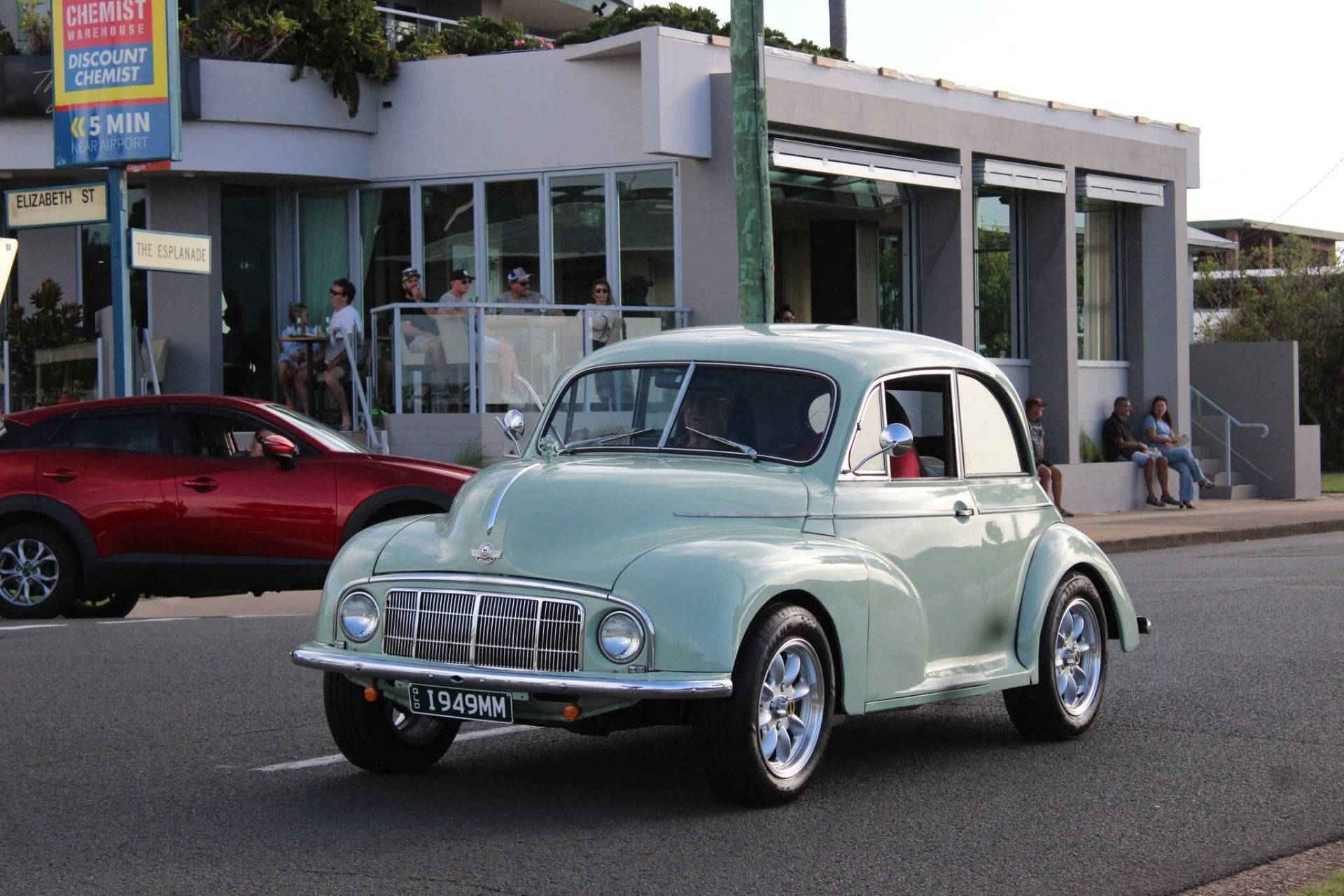 1949 MORRIS MINOR LOWLIGHT MANUAL 2D SEDAN 
