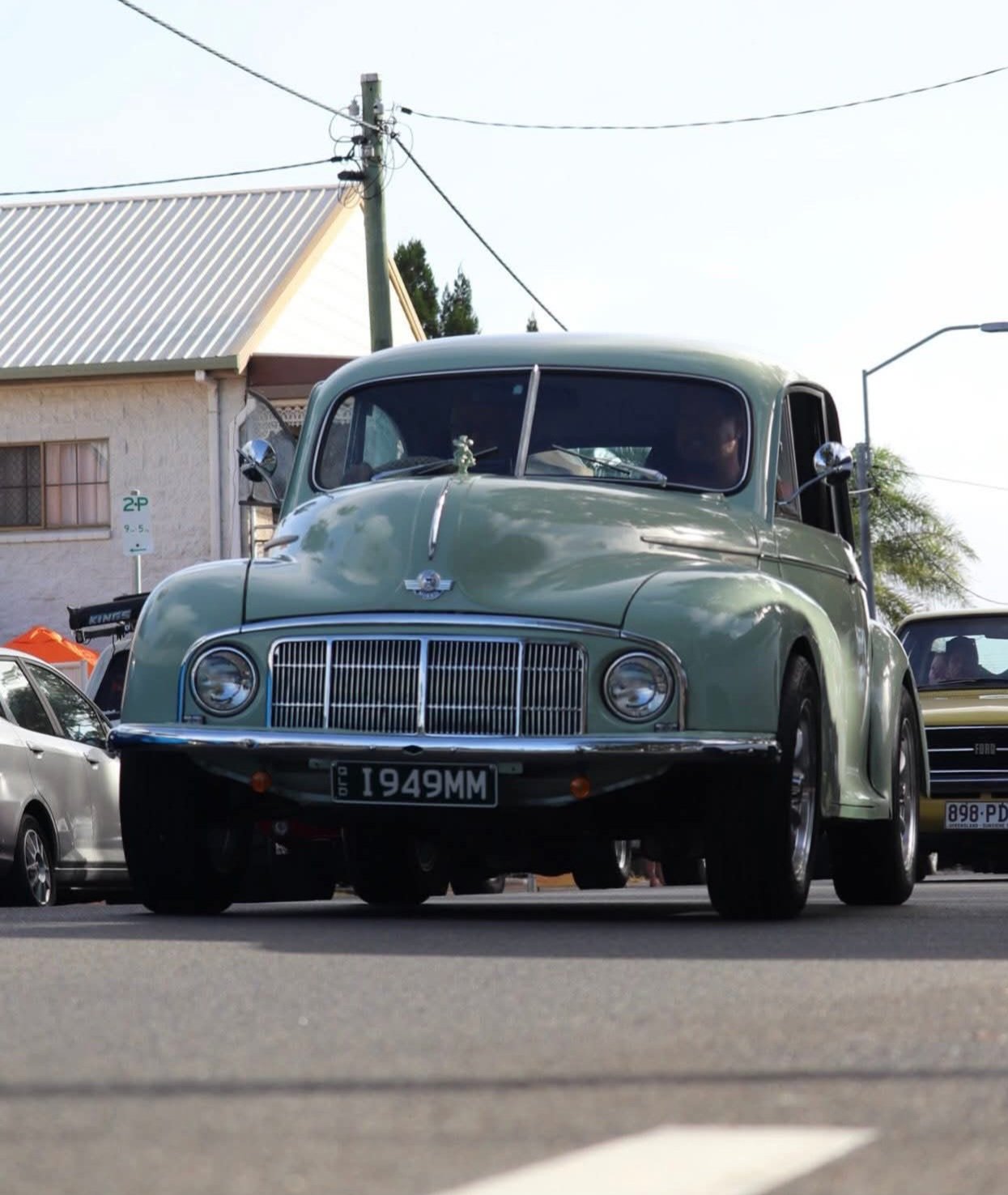 1949 MORRIS MINOR LOWLIGHT MANUAL 2D SEDAN 