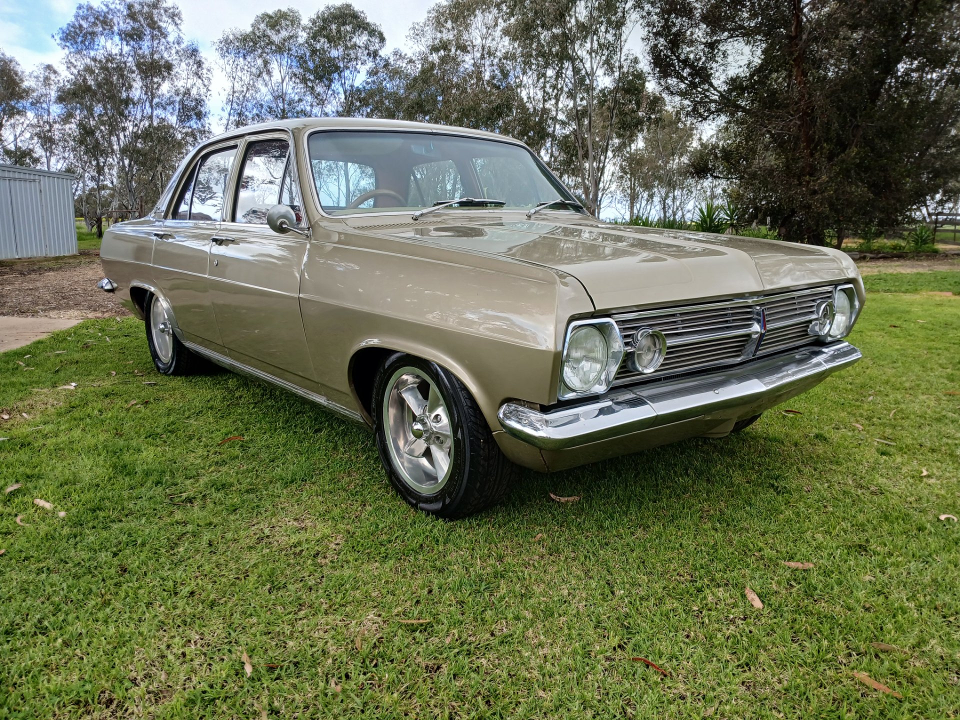 1967 HOLDEN PREMIER HR SEDAN 
