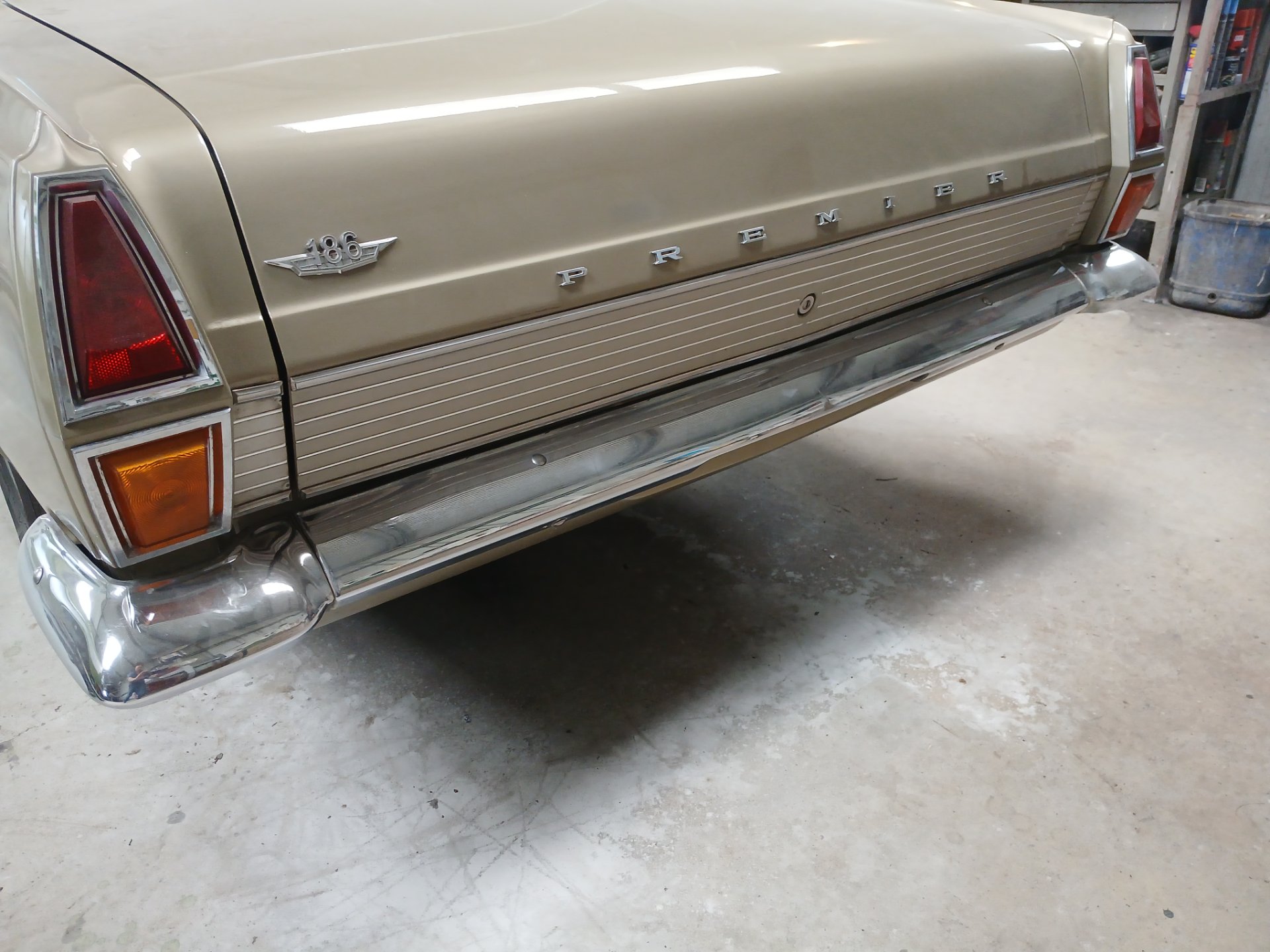 1967 HOLDEN PREMIER HR SEDAN 