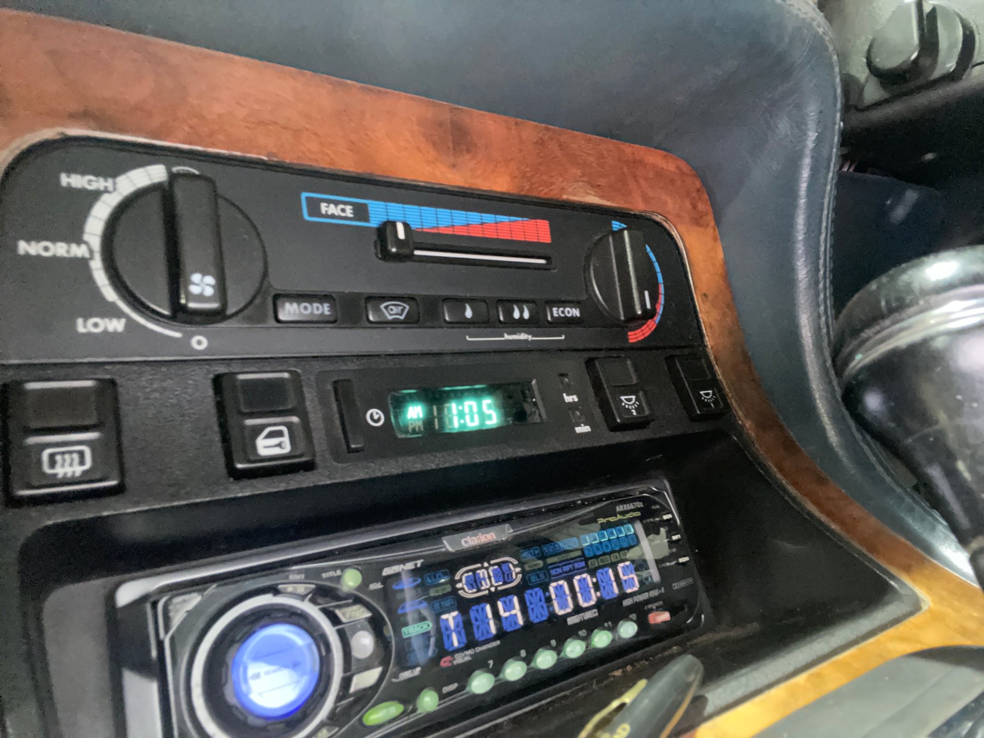 1988 JAGUAR XJ6 4 SP AUTOMATIC 4D SEDAN