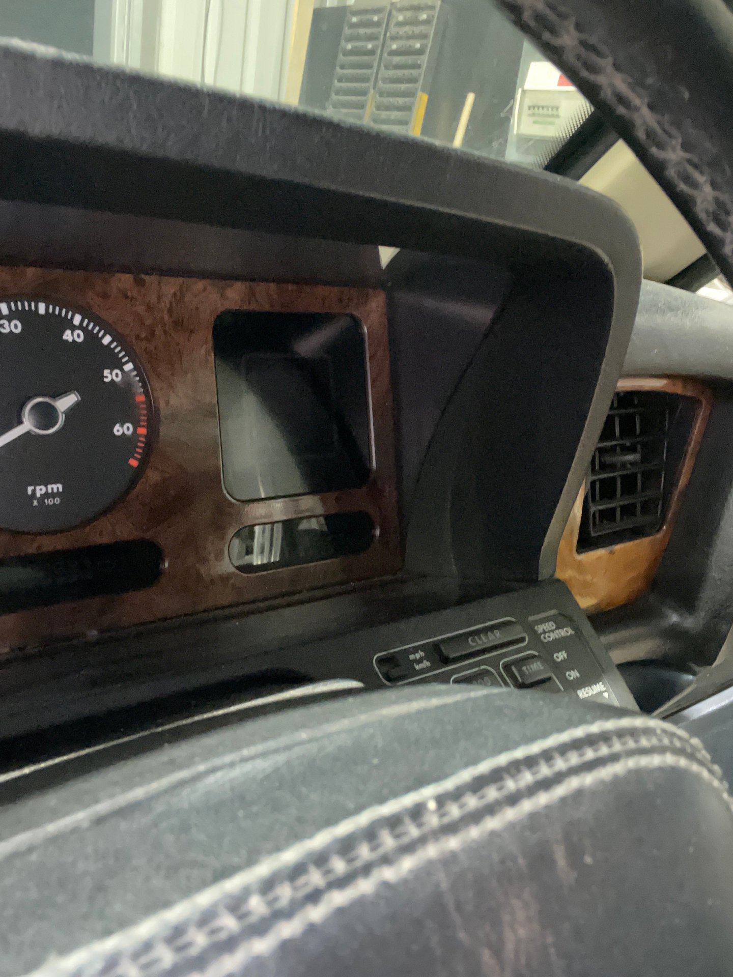 1988 JAGUAR XJ6 4 SP AUTOMATIC 4D SEDAN