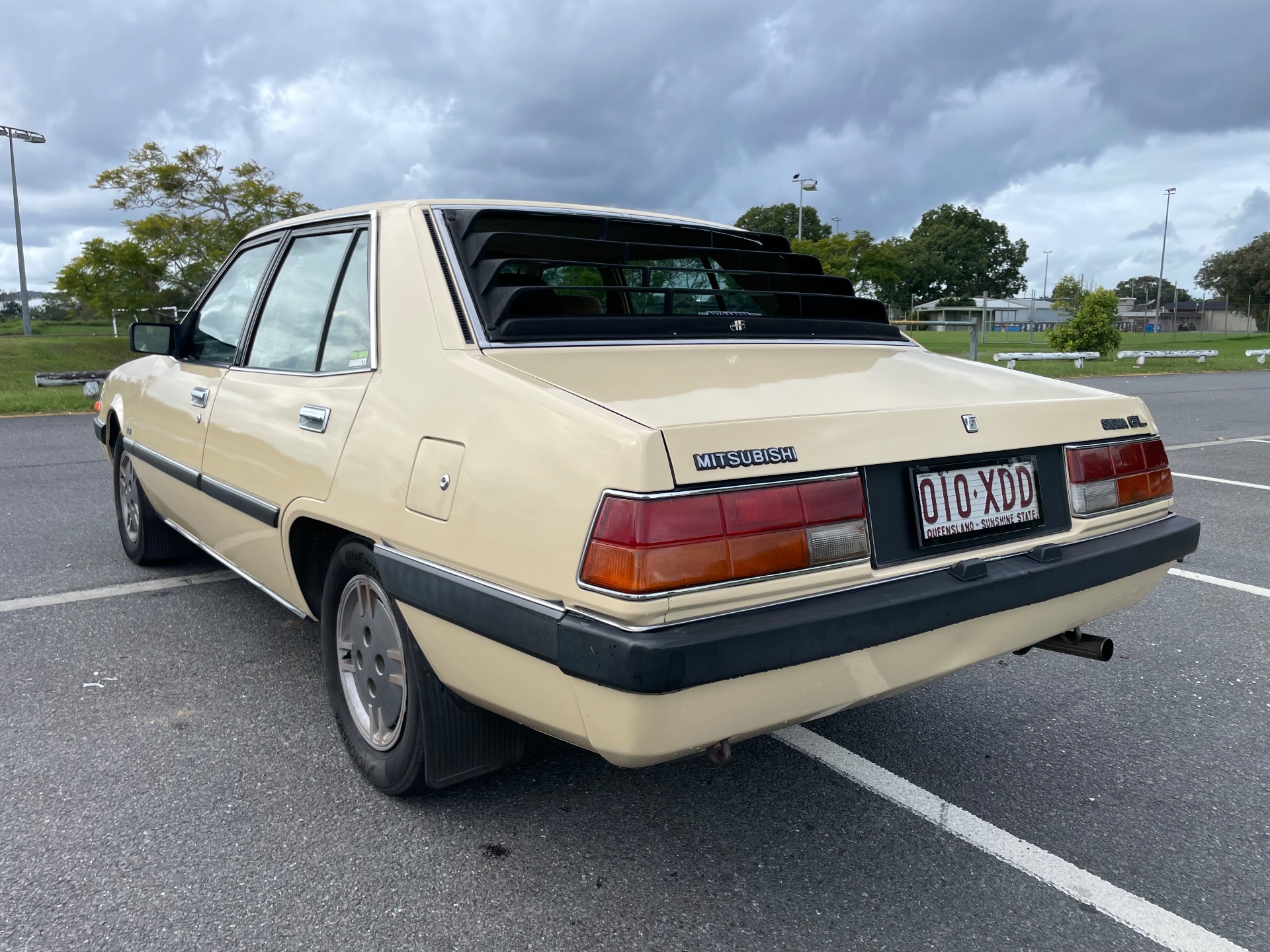 1982 MITSUBISHI SIGMA GJ GL 3 SP AUTOMATIC 4D SEDAN