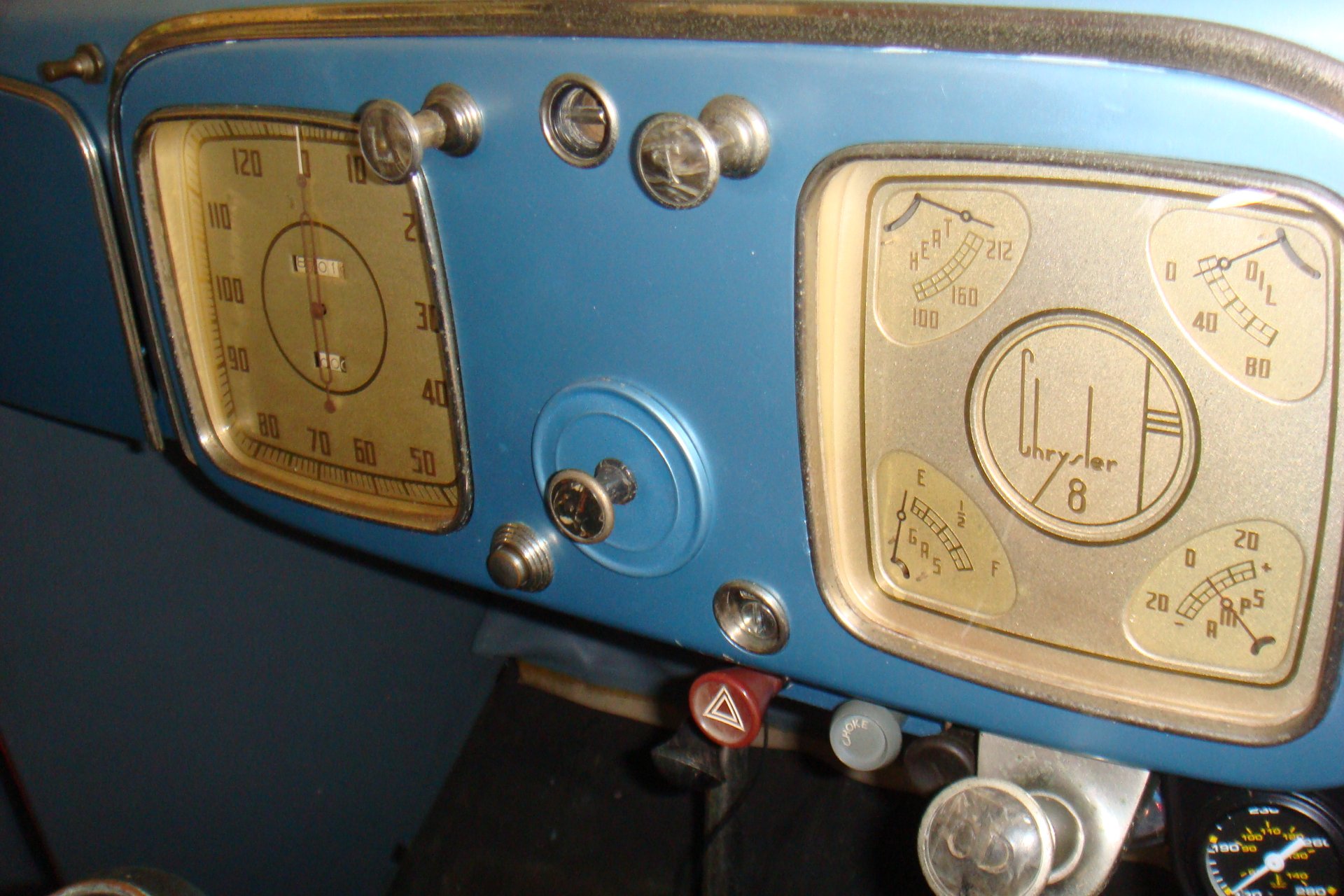 1936 CHRYSLER AIRSTREAM DELUXE STRAIGHT EIGHT