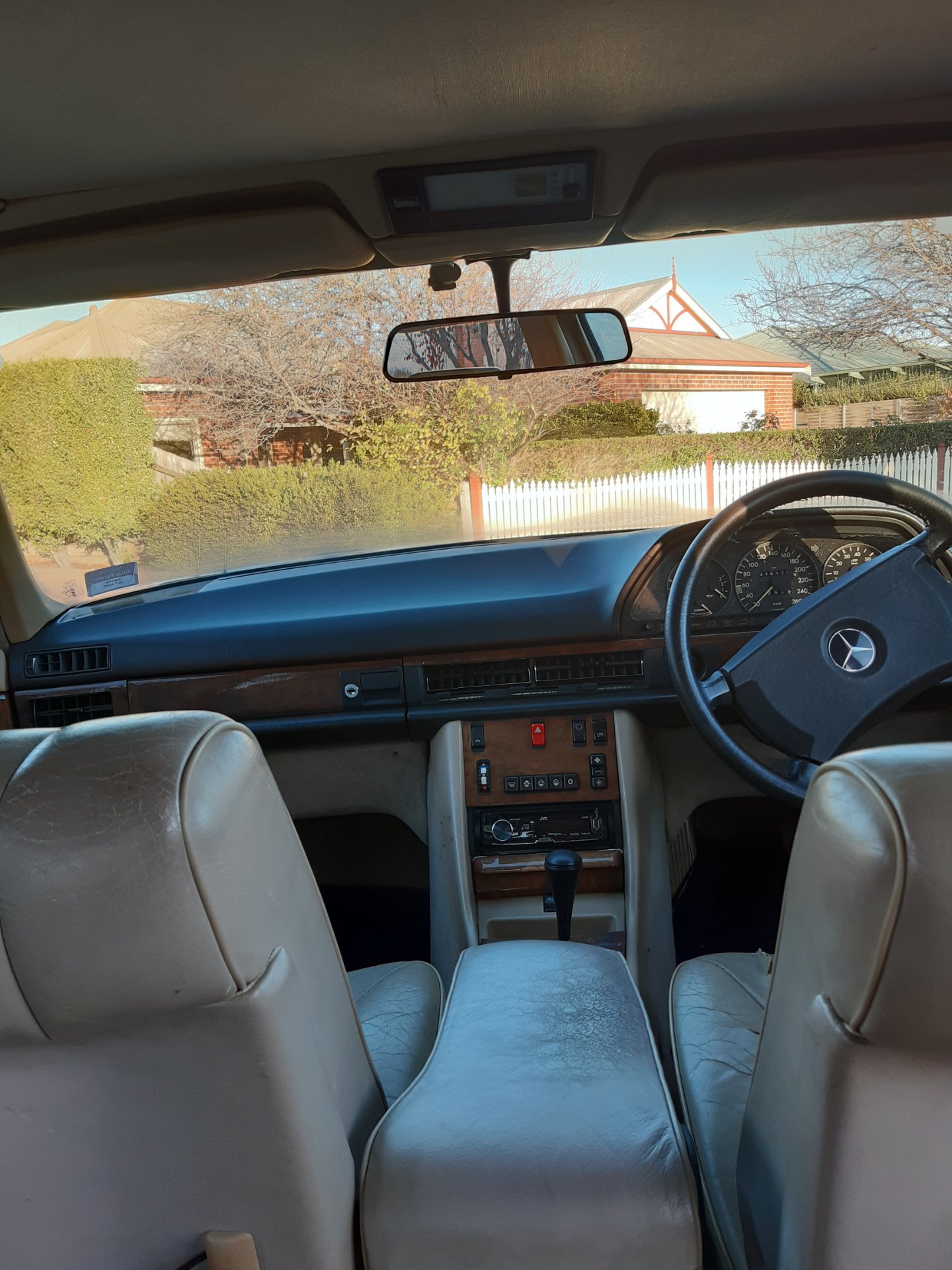 1987 MERCEDES-BENZ 560 SEL 4 SP AUTOMATIC 4D SEDAN