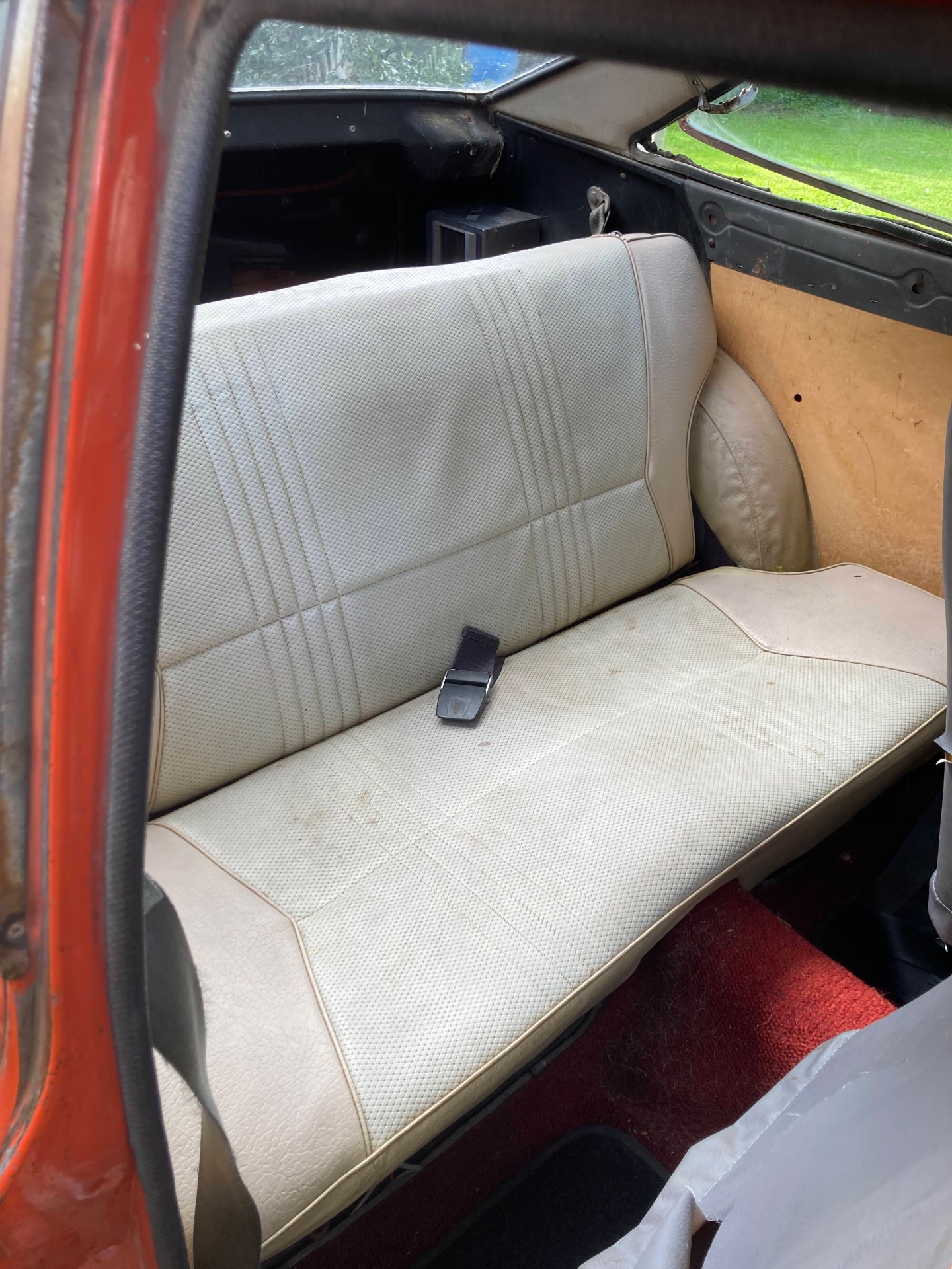 1973 DATSUN 1200 DELUXE 4 SP MANUAL 2D COUPE 