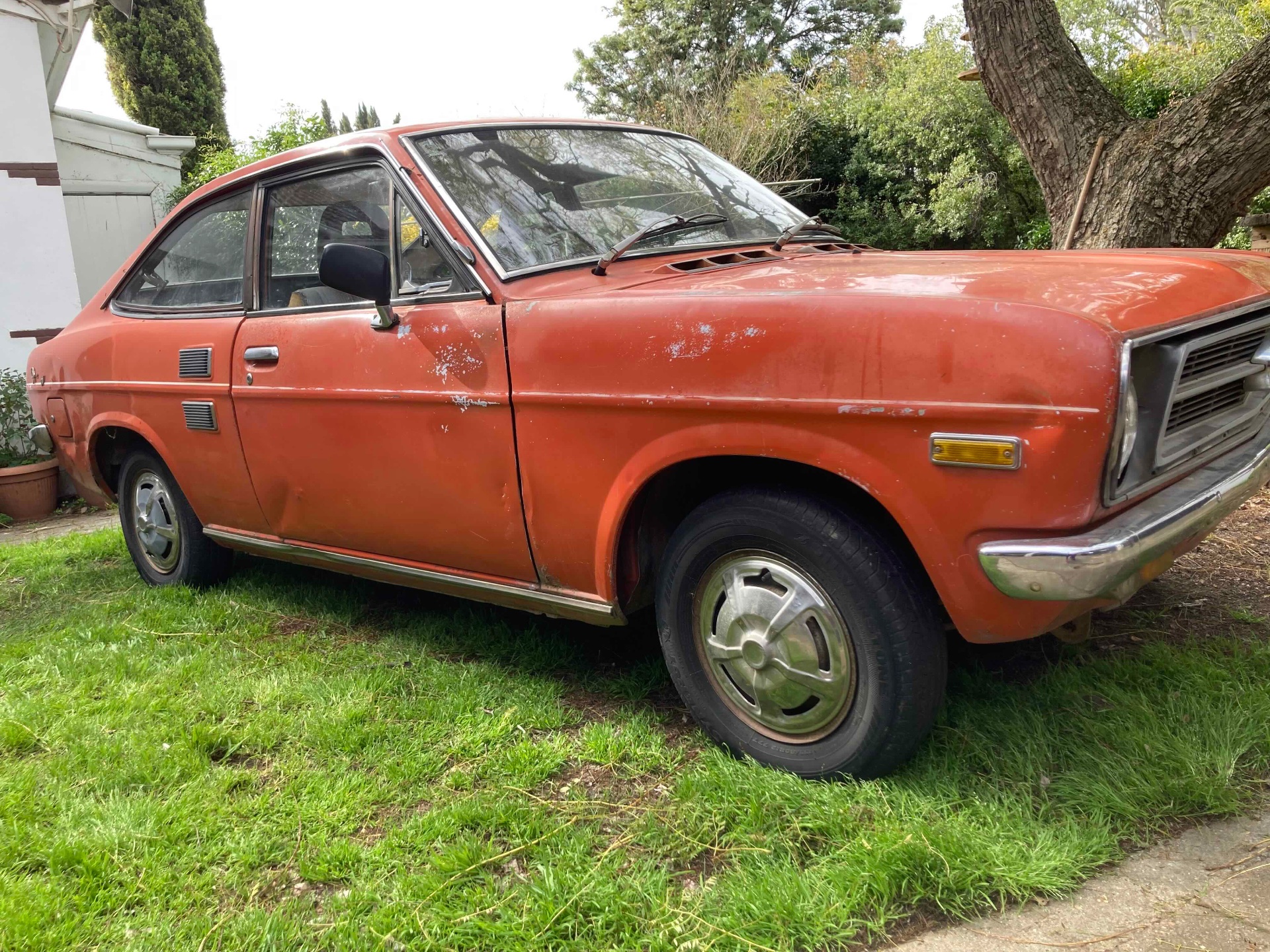 1973 DATSUN 1200 DELUXE 4 SP MANUAL 2D COUPE 