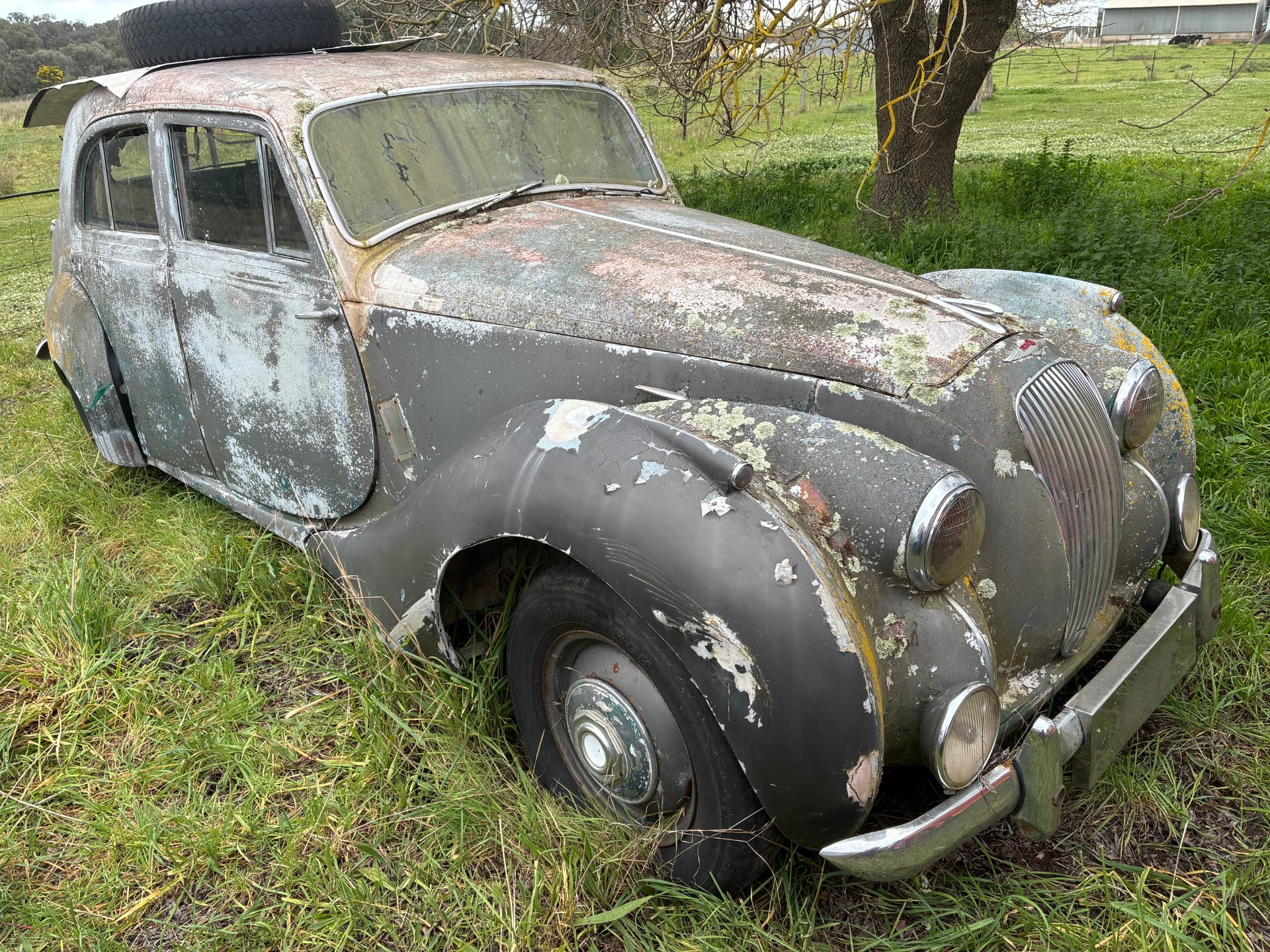 1952 ASTON MARTIN LAGONDA SALOON