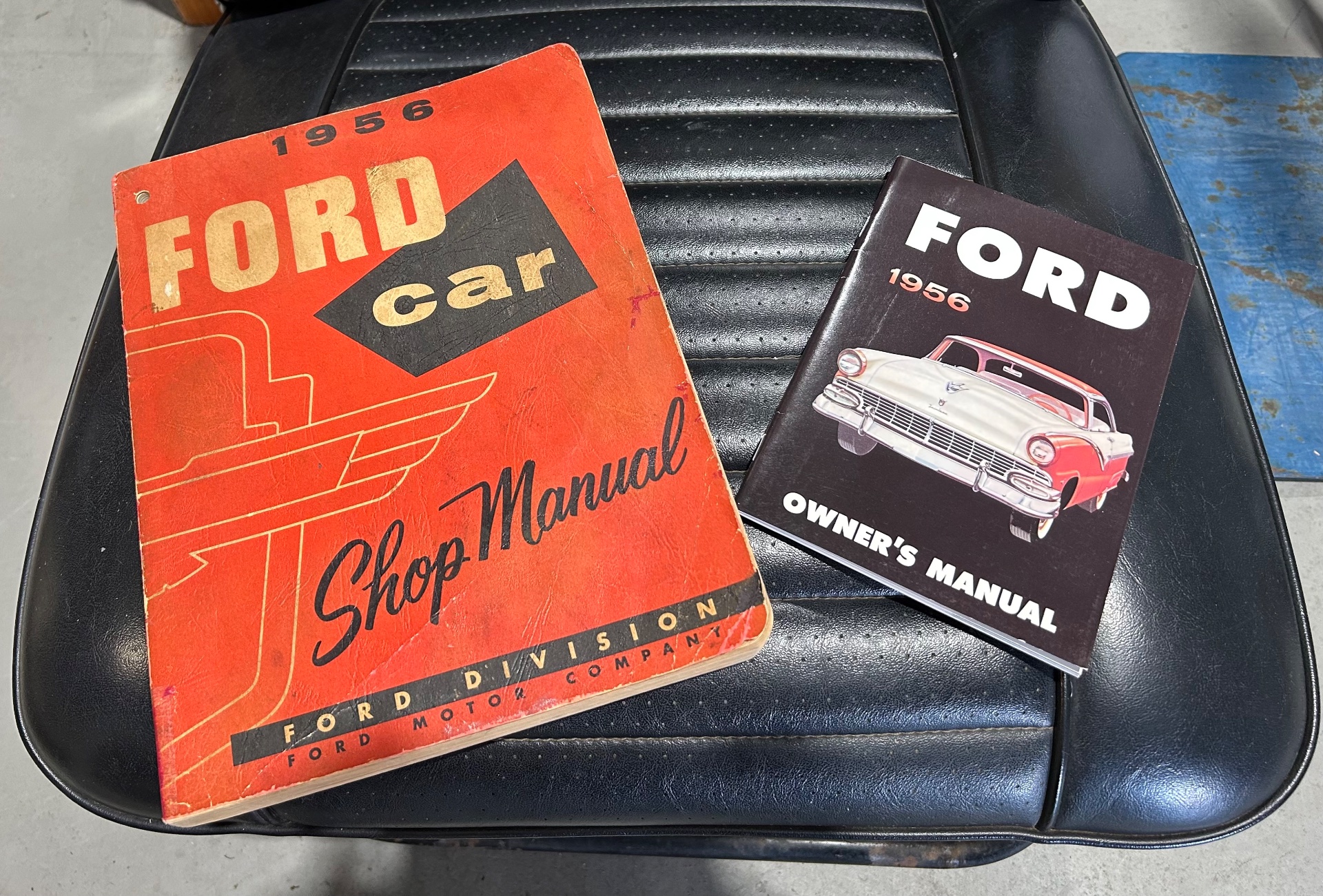 1956 FORD VICTORIA AUTOMATIC 2 DR SPORTS COUPE