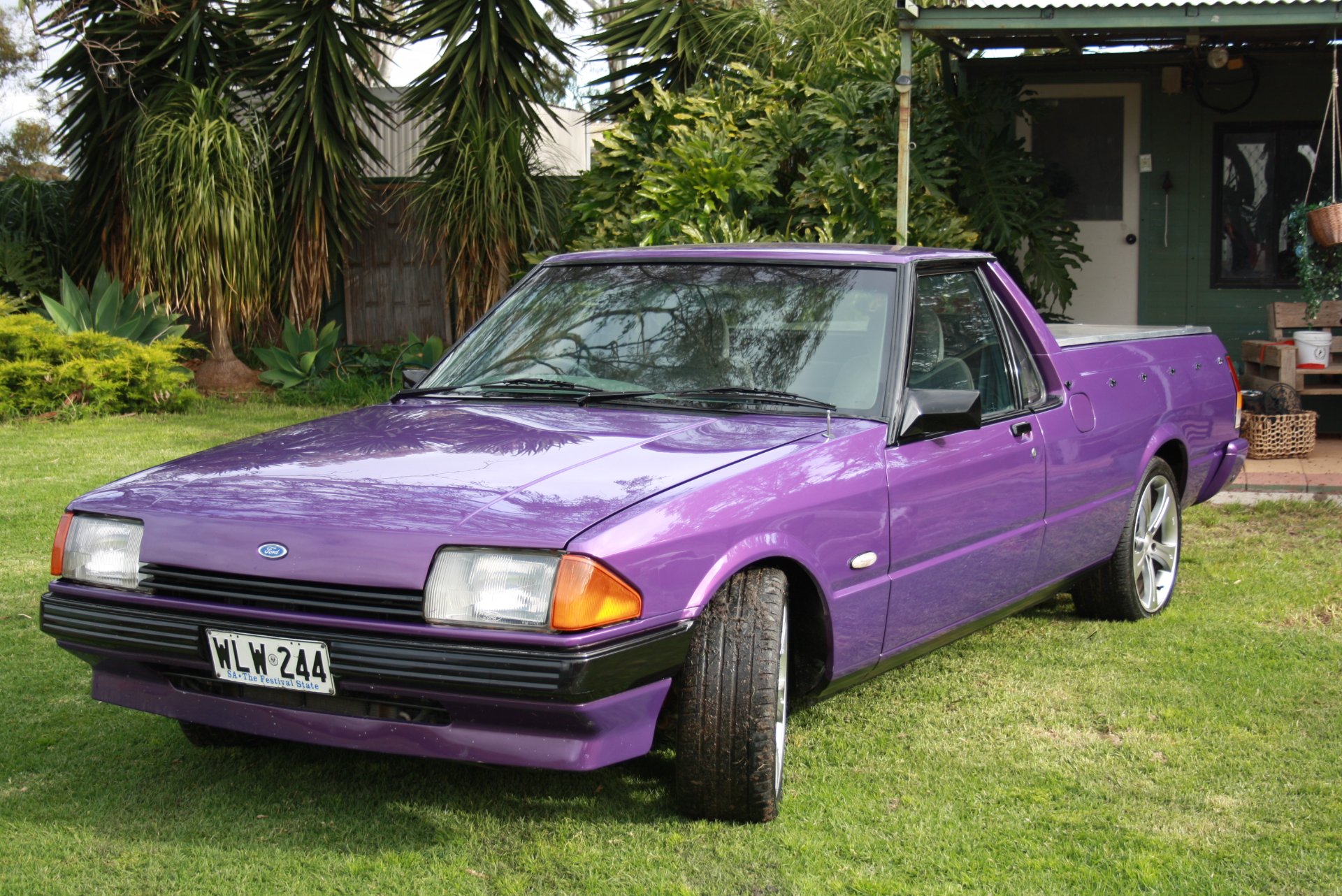 1982 FORD FALCON XE 3 SP AUTOMATIC 2D UTILITY
