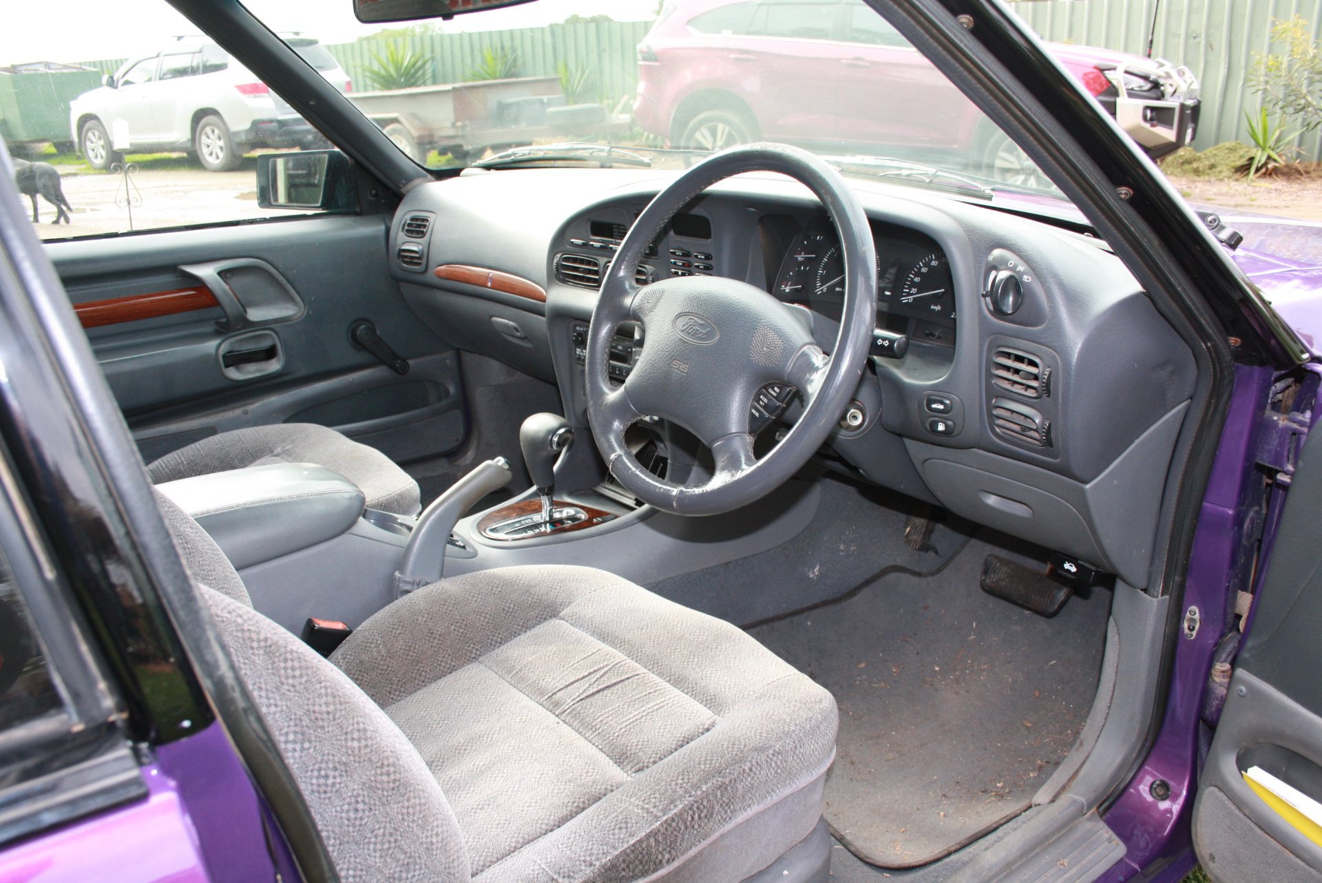 1982 FORD FALCON XE 3 SP AUTOMATIC 2D UTILITY
