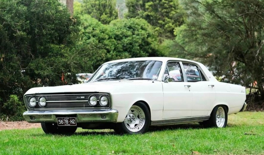 1968 FORD FAIRLANE ZB AUTOMATIC SEDAN