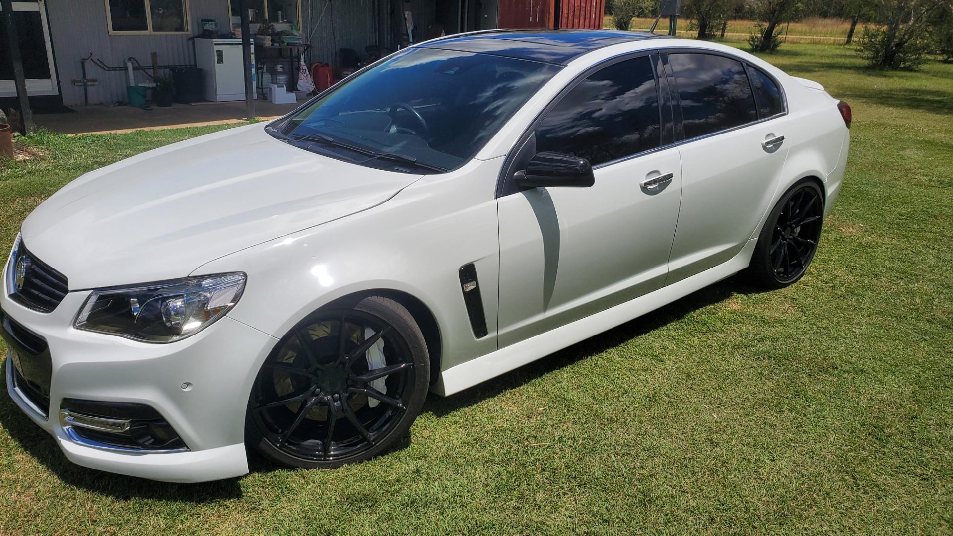 2013 HOLDEN COMMODORE VF SS-V REDLINE 6 SP MANUAL 4D SEDAN