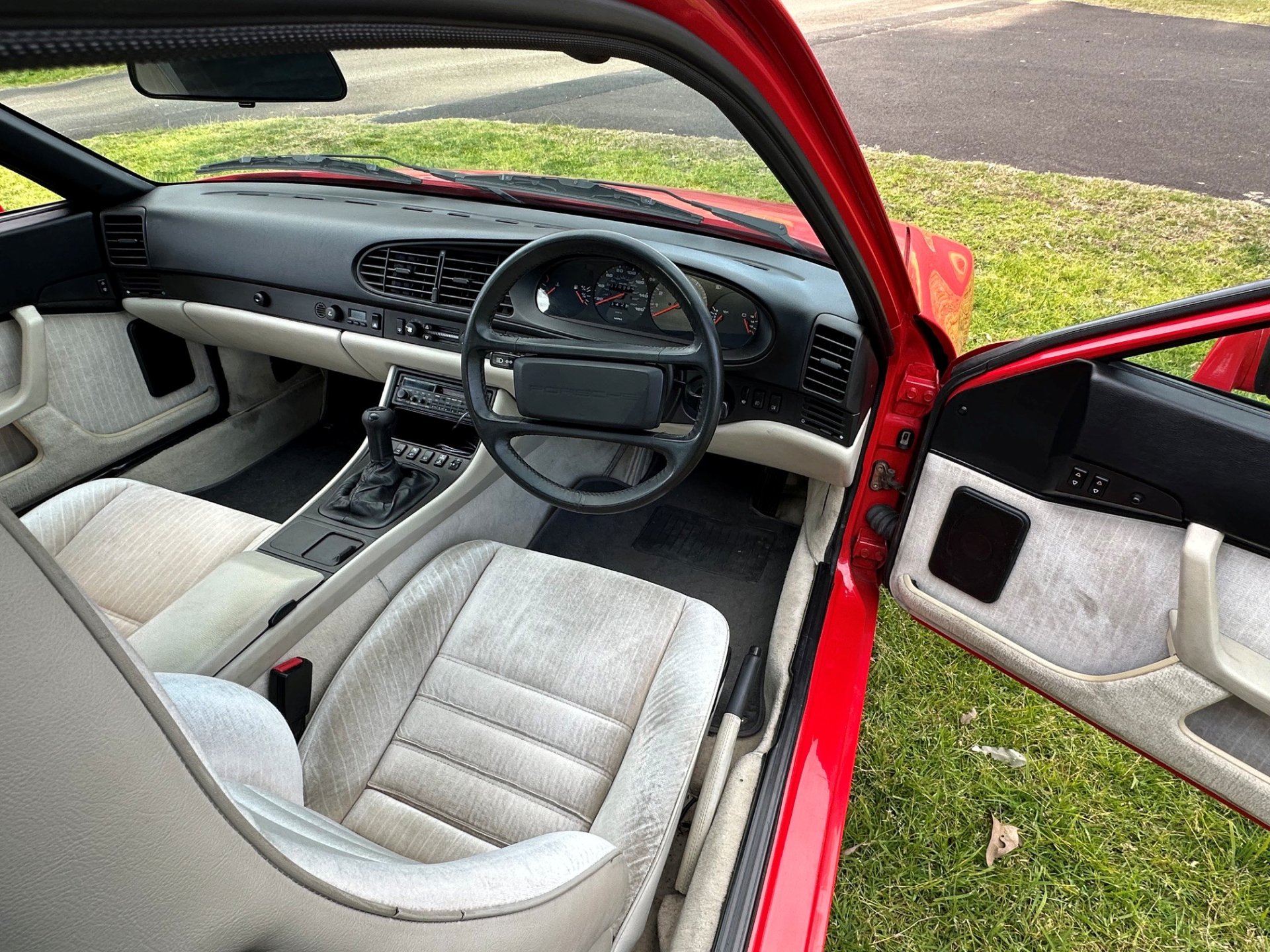 1989 PORSCHE 944 S2 5 SP MANUAL 2D COUPE