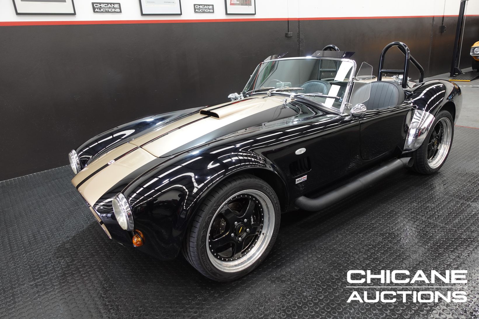 2006 ICV HARRISON AC COBRA REPLICA ROADSTER