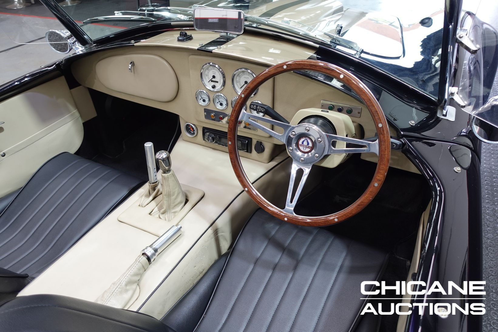 2006 ICV HARRISON AC COBRA REPLICA ROADSTER