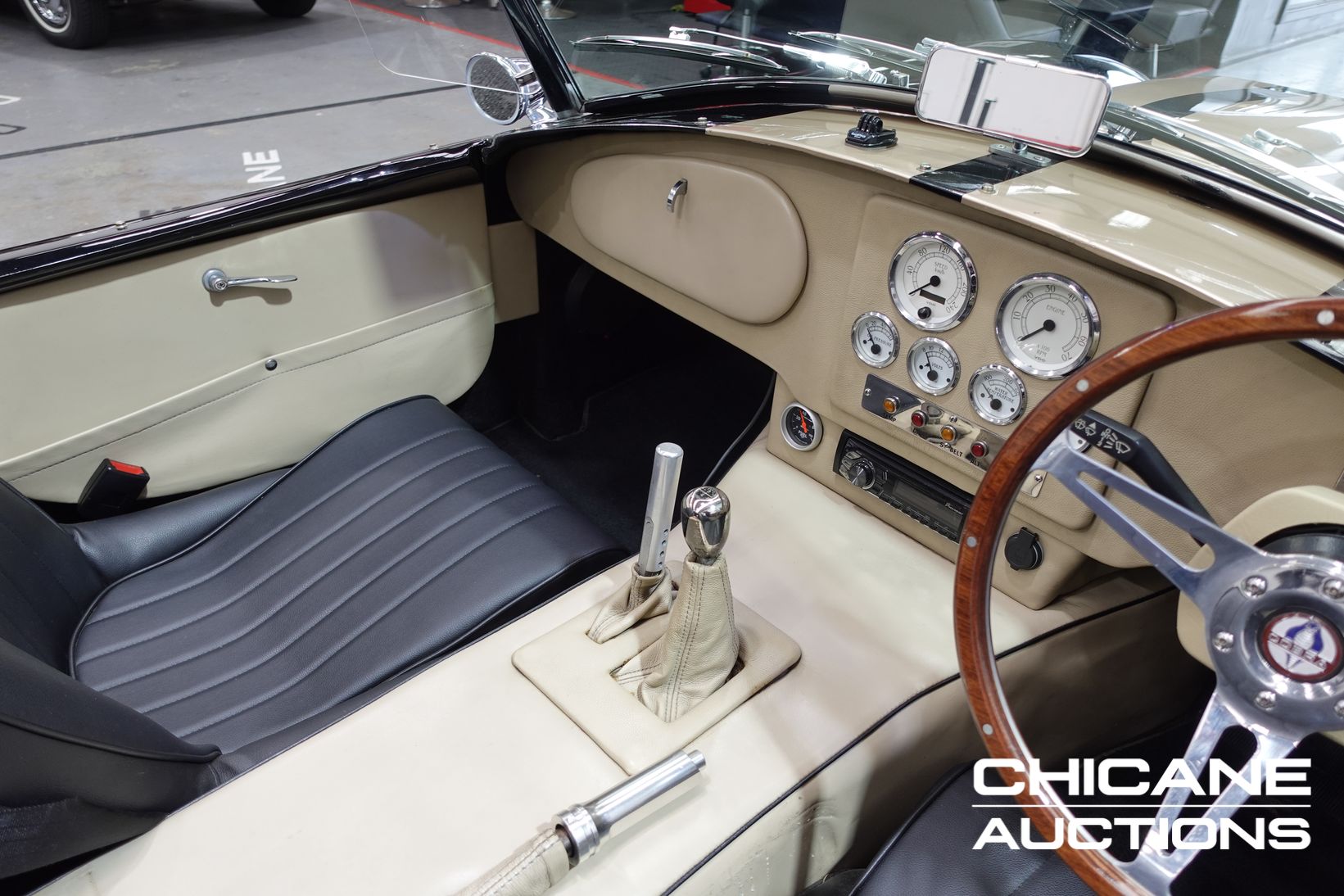 2006 ICV HARRISON AC COBRA REPLICA ROADSTER