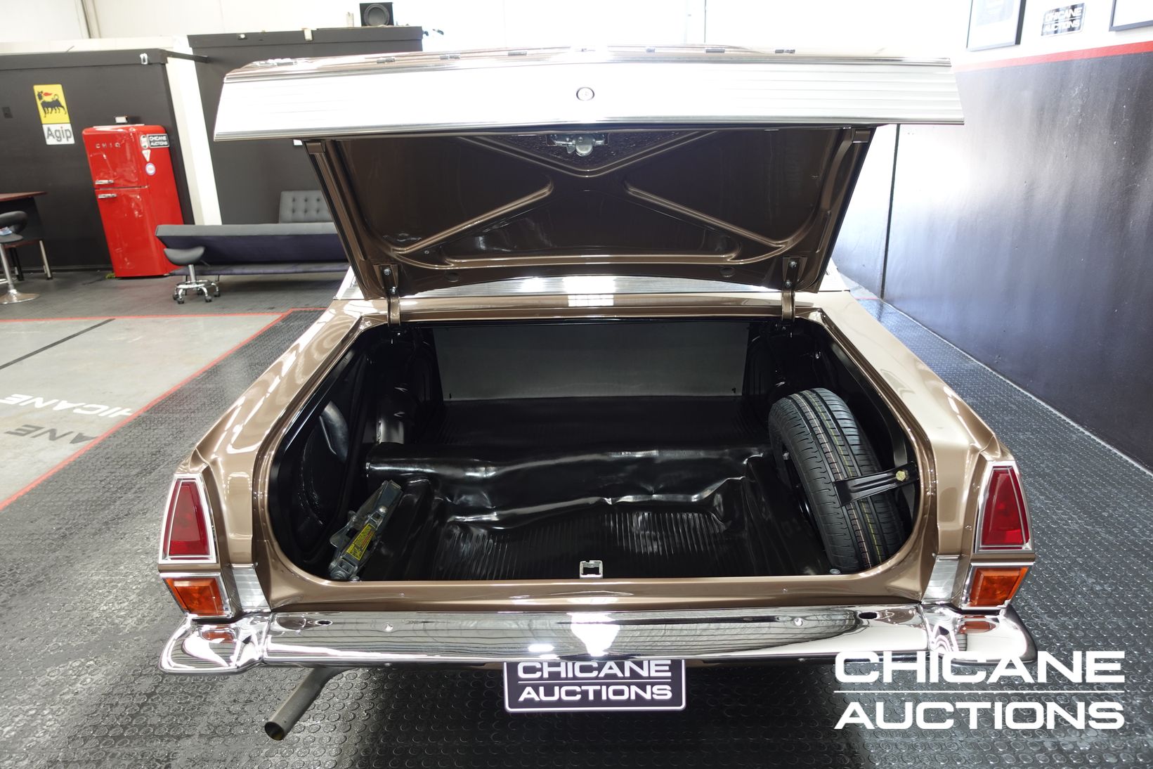 1967 HOLDEN PREMIER HR AUTOMATIC 4D SEDAN