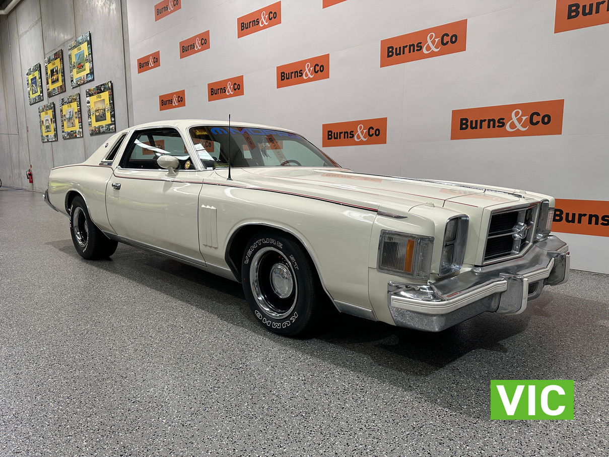 1979 CHRYSLER 300 V8 SPECIAL EDITION AUTOMATIC COUPE