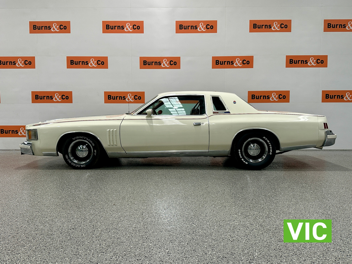 1979 CHRYSLER 300 V8 SPECIAL EDITION AUTOMATIC COUPE
