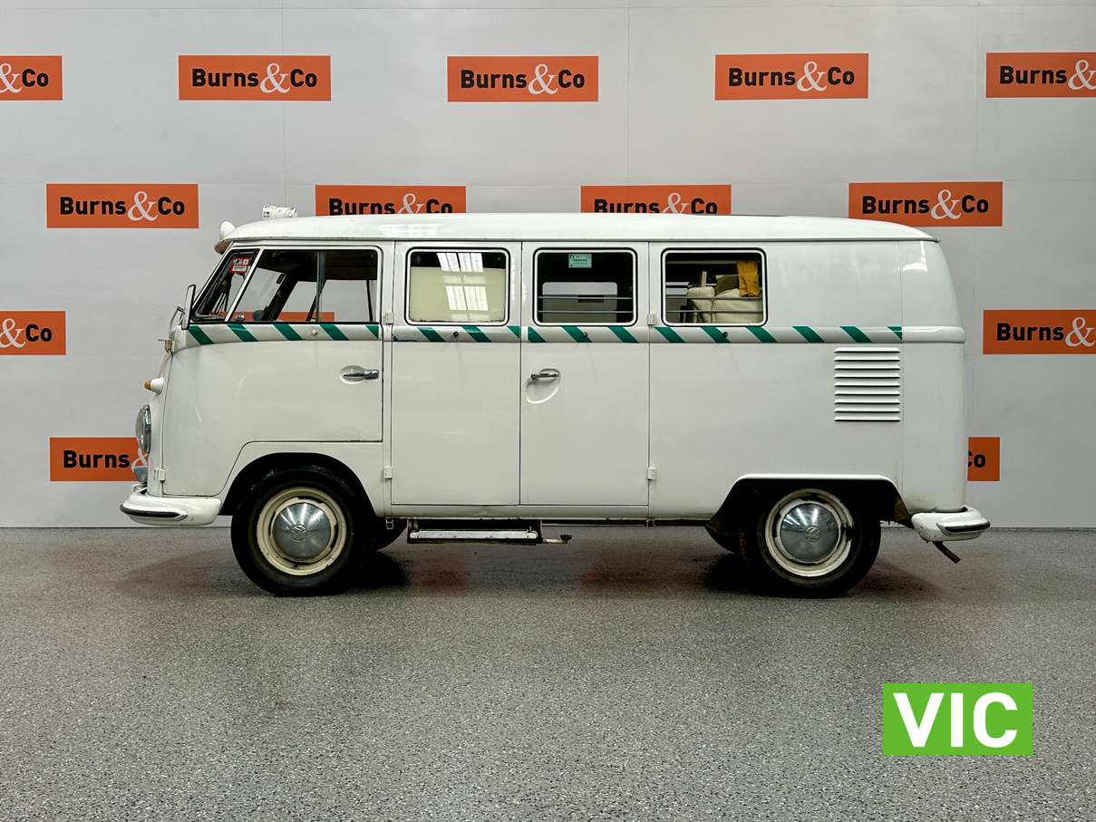 1962 VOLKSWAGEN KOMBI AMBULANCE 4 CYL MANUAL VAN