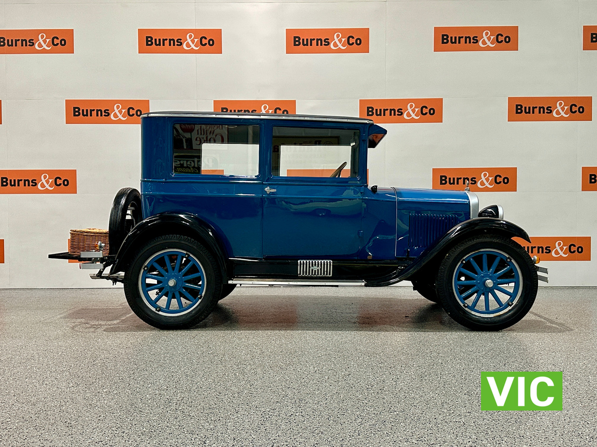 1920s CHEVROLET 2 DOOR 4 CYL MANUAL SEDAN