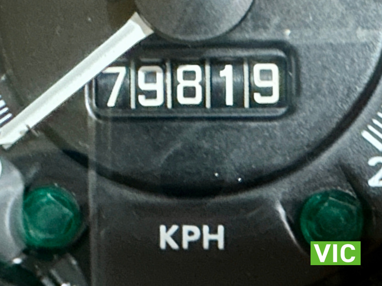 1976 ROLLS ROYCE SILVER SHADOW V8 AUTO SEDAN